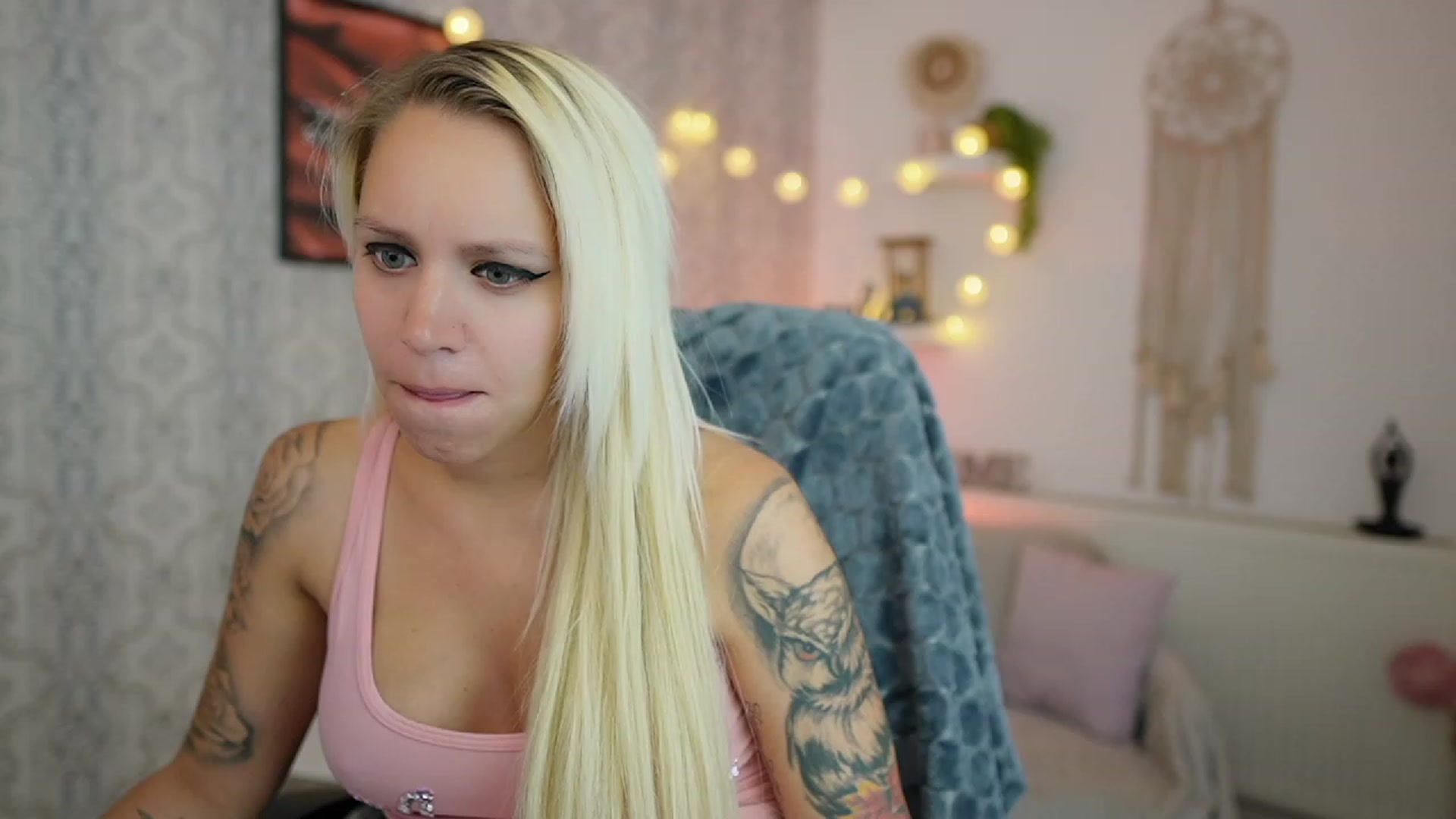 Gallery image thumbnail from Cherry__Blond's myfreecams stream on, 07/23/2023, 11:22 image 9 of 20