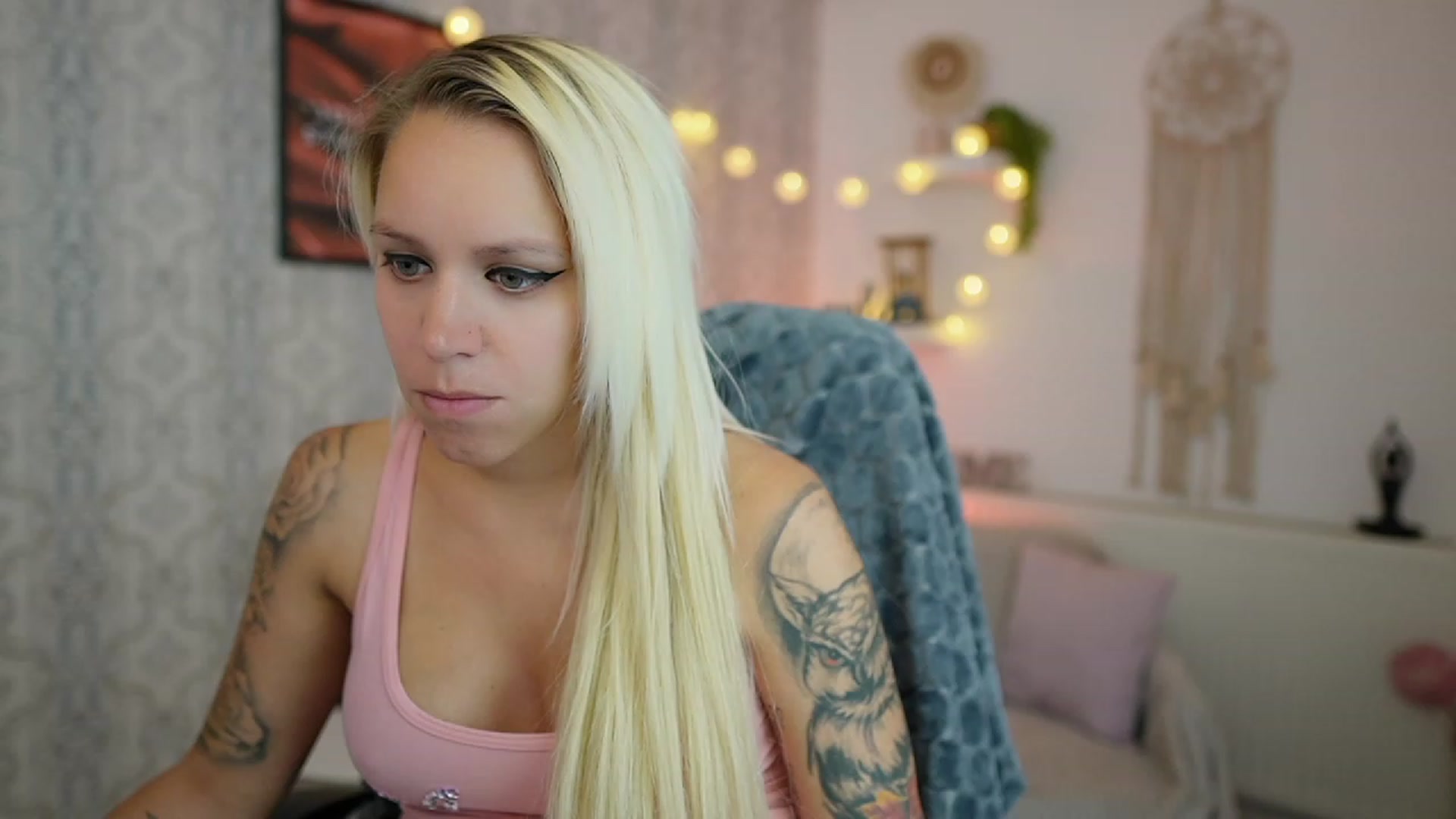Gallery image thumbnail from Cherry__Blond's myfreecams stream on, 07/23/2023, 11:22 image 8 of 20
