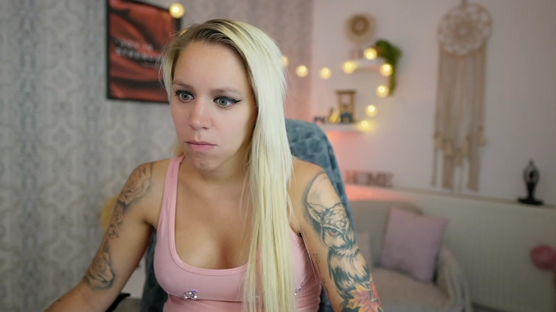Gallery image thumbnail from Cherry__Blond's myfreecams stream on, 07/23/2023, 11:22 image 1 of 20