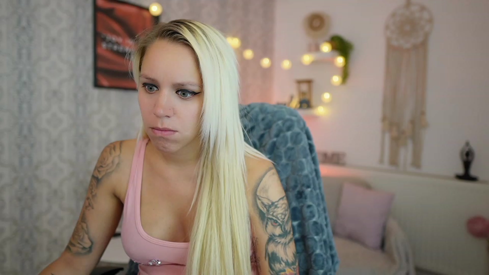 Gallery image thumbnail from Cherry__Blond's myfreecams stream on, 07/23/2023, 11:22 image 17 of 20
