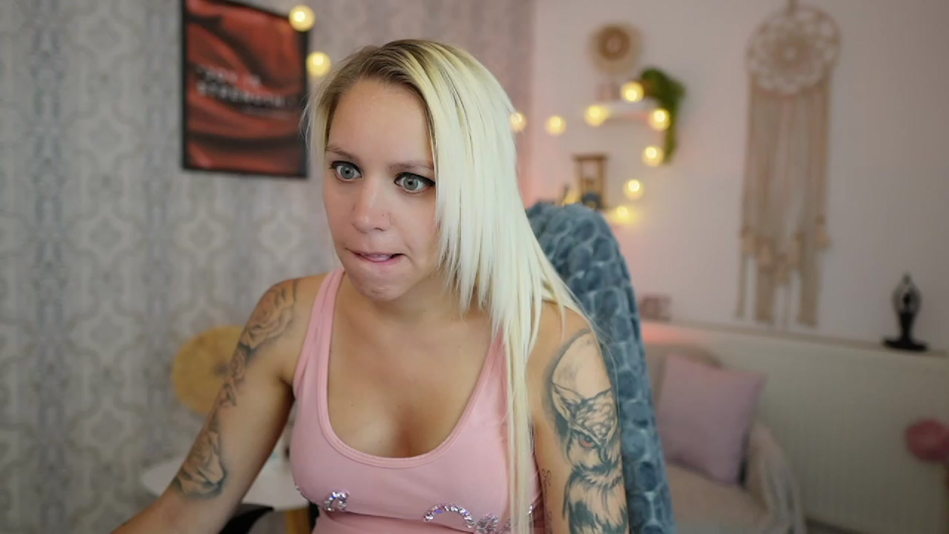 Gallery image thumbnail from Cherry__Blond's myfreecams stream on, 07/23/2023, 11:50 image 19 of 20