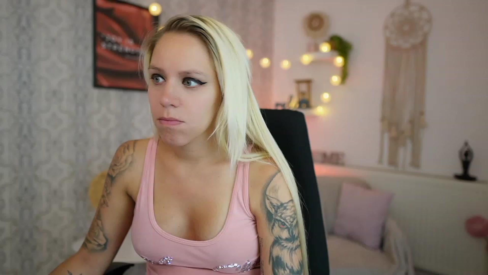 Gallery image thumbnail from Cherry__Blond's myfreecams stream on, 07/23/2023, 12:50 image 17 of 20