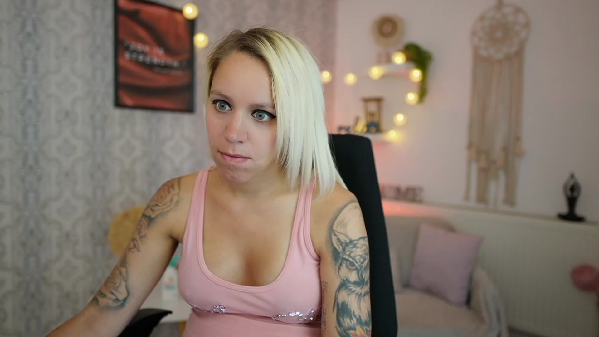 Gallery image thumbnail from Cherry__Blond's myfreecams stream on, 07/23/2023, 12:50 image 11 of 20