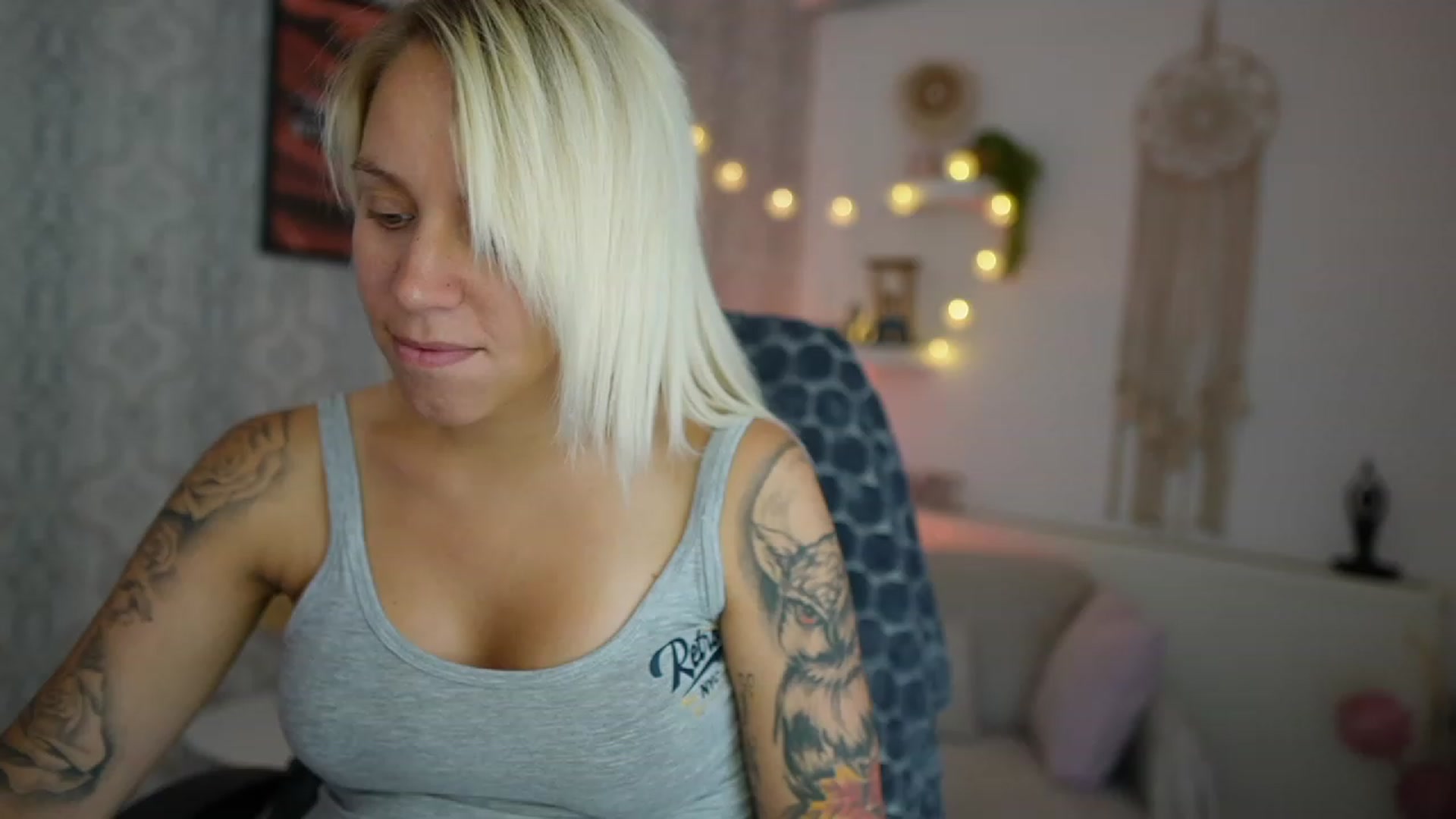 Gallery image thumbnail from Cherry__Blond's myfreecams stream on, 07/25/2023, 11:27 image 8 of 20