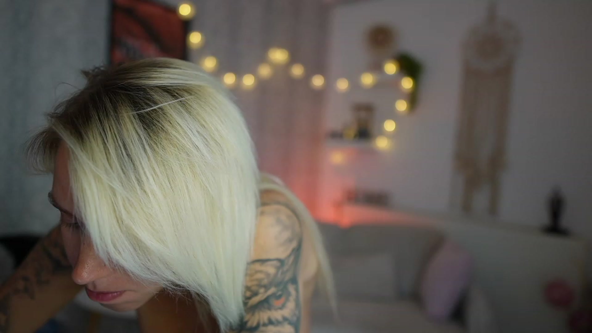 Gallery image thumbnail from Cherry__Blond's myfreecams stream on, 07/25/2023, 11:27 image 13 of 20