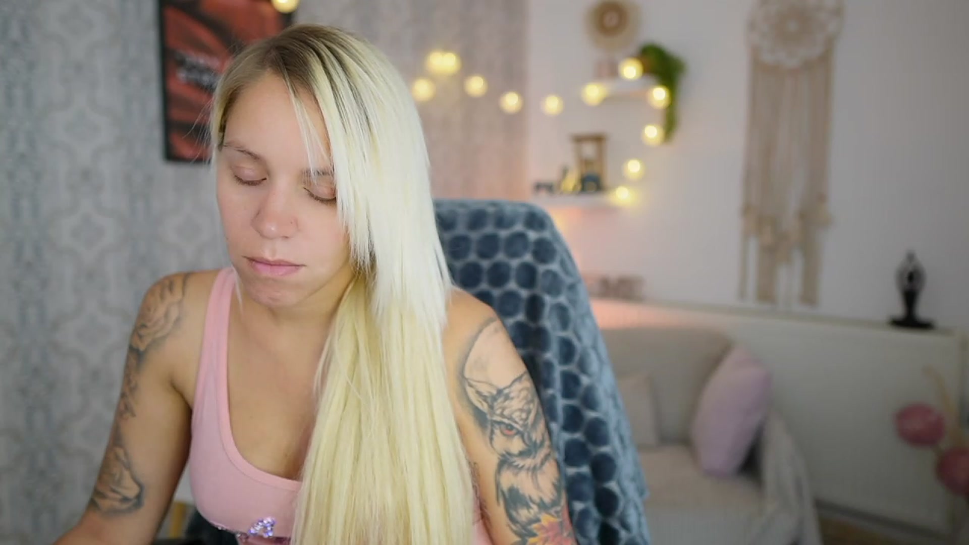 Gallery image thumbnail from Cherry__Blond's myfreecams stream on, 07/26/2023, 08:39 image 16 of 20