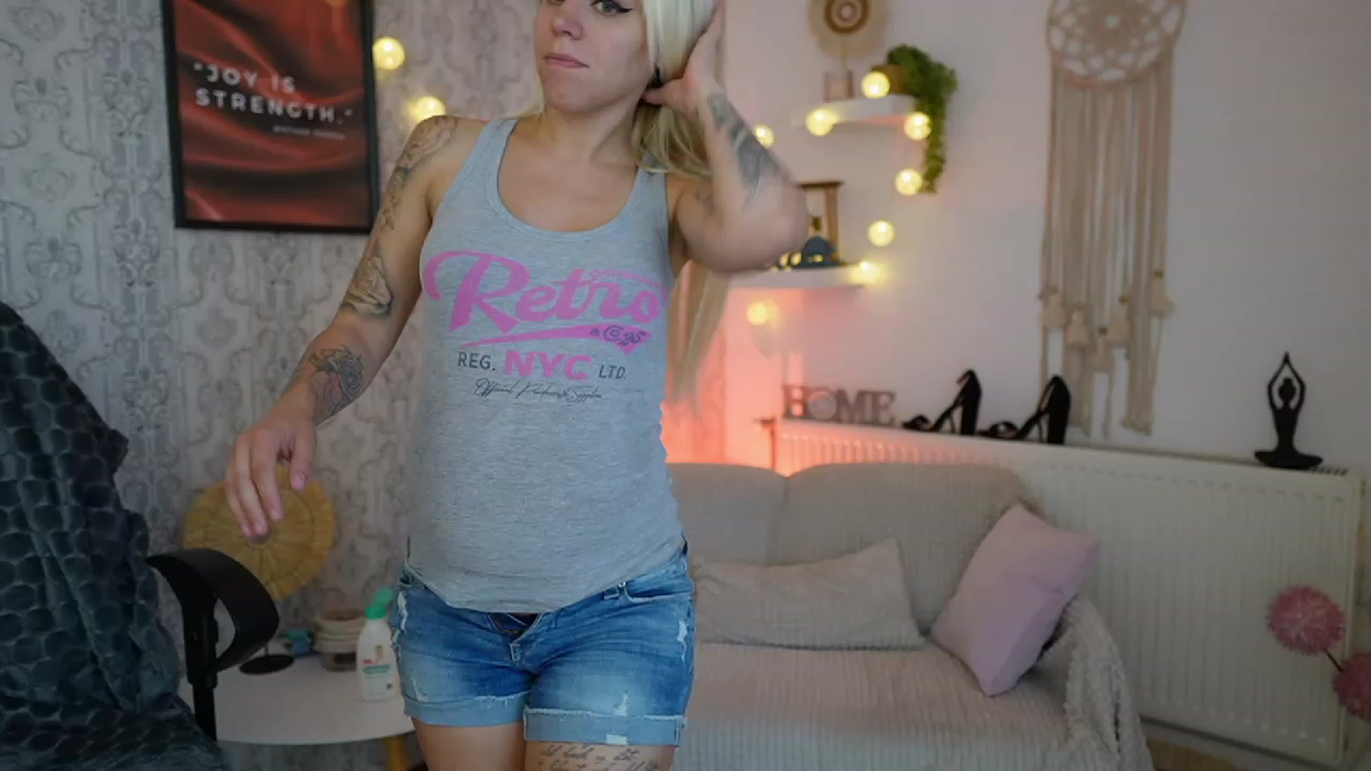 Gallery image thumbnail from Cherry__Blond's myfreecams stream on, 07/27/2023, 11:37 image 12 of 20