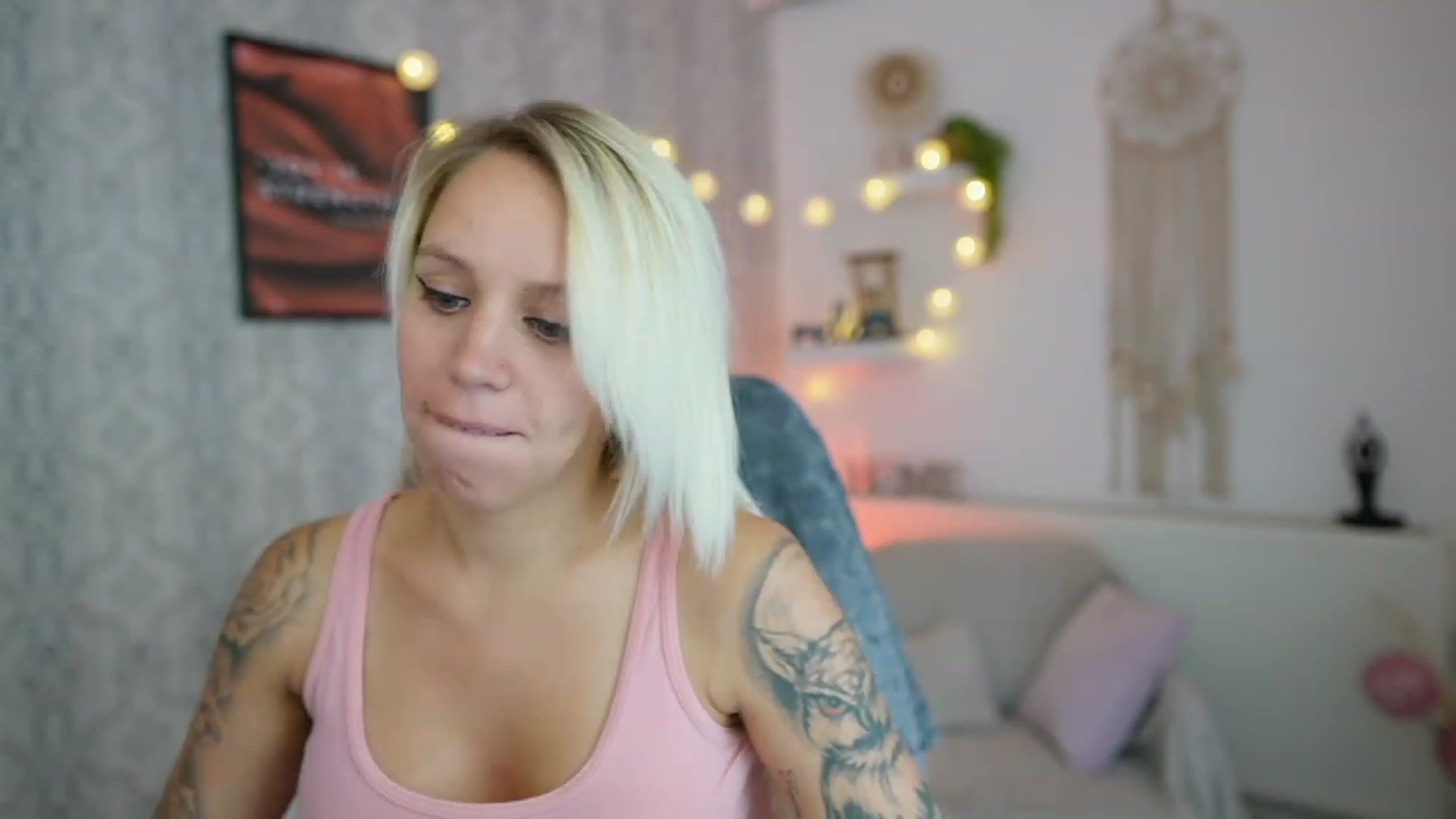 Gallery image thumbnail from Cherry__Blond's myfreecams stream on, 07/28/2023, 12:40 image 13 of 20