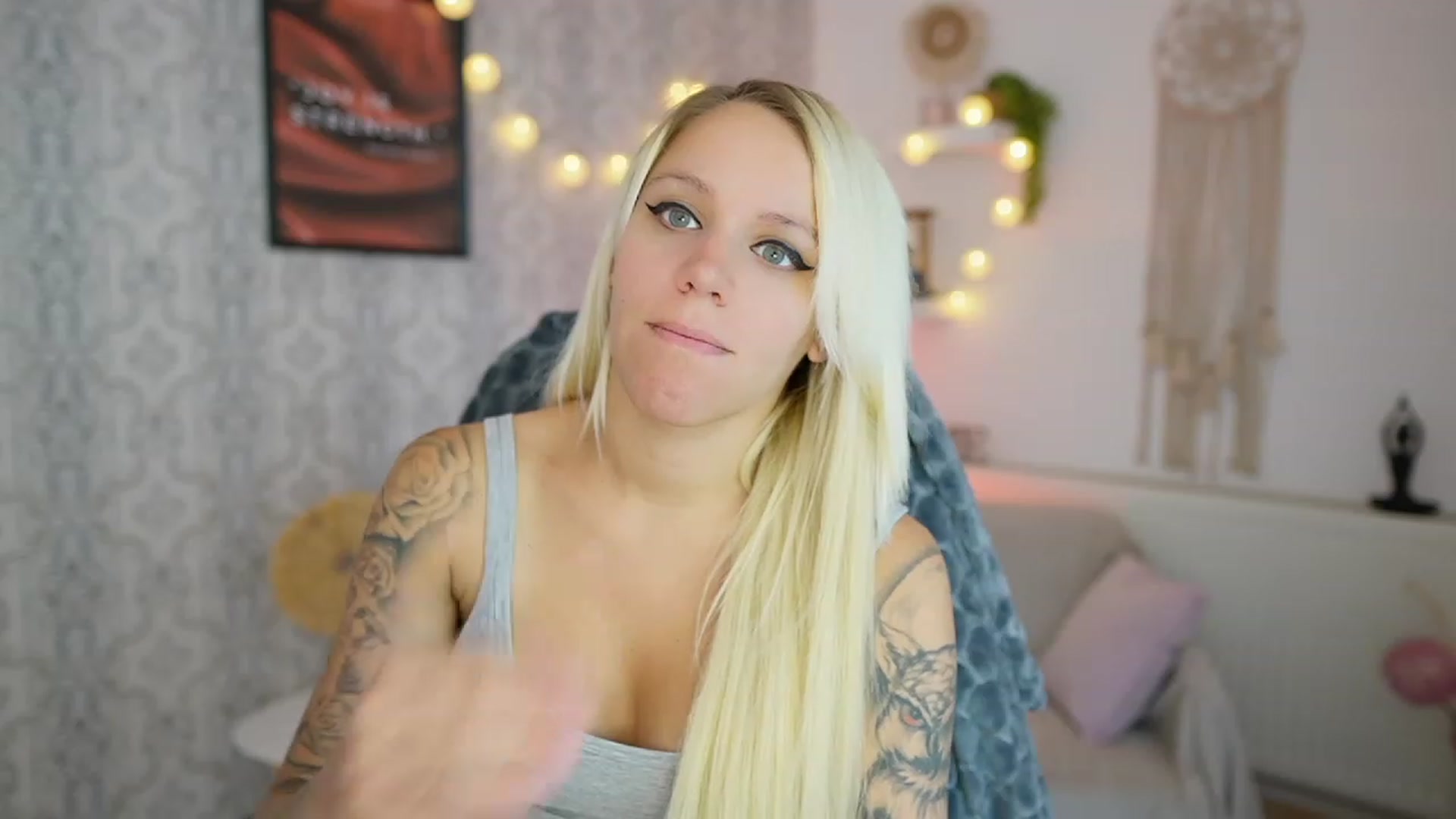 Gallery image thumbnail from Cherry__Blond's myfreecams stream on, 07/29/2023, 09:15 image 15 of 20
