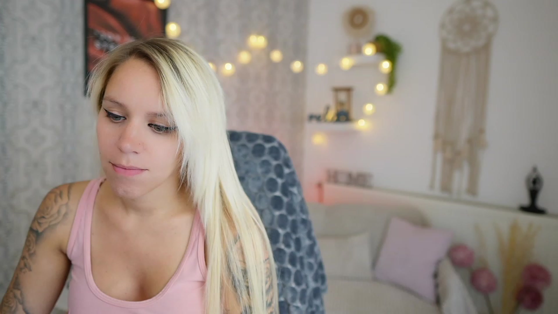 Gallery image thumbnail from Cherry__Blond's myfreecams stream on, 08/01/2023, 12:41 image 8 of 20