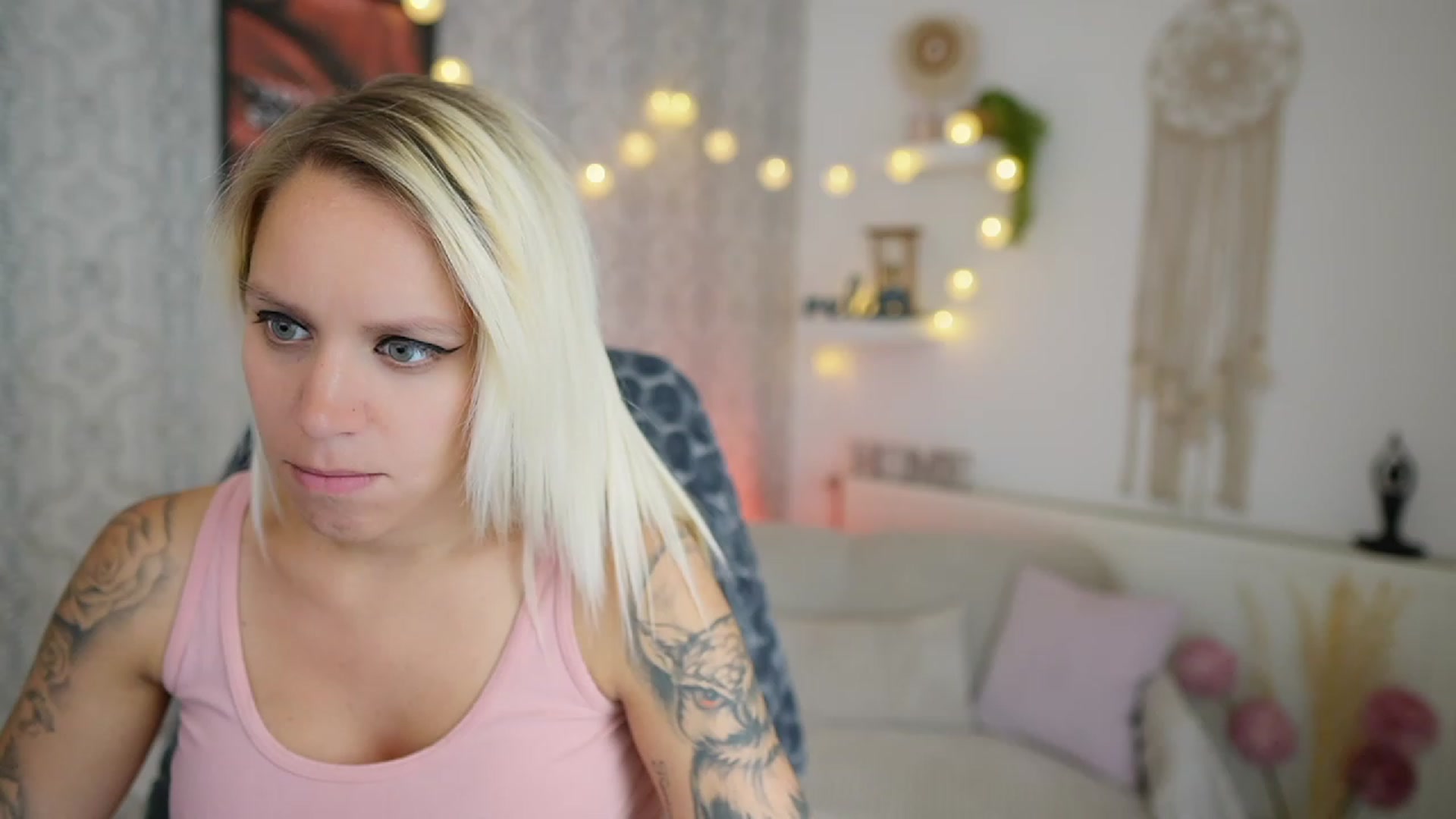 Gallery image thumbnail from Cherry__Blond's myfreecams stream on, 08/01/2023, 12:41 image 14 of 20