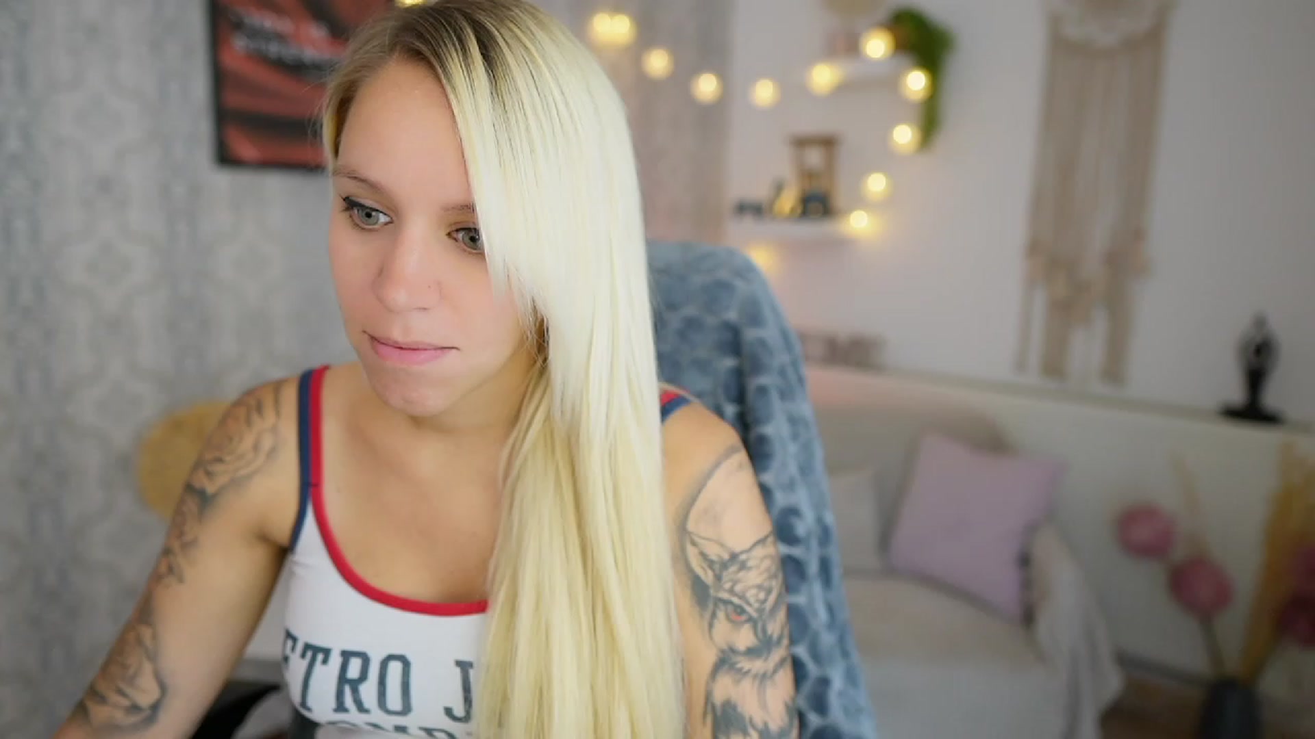 Gallery image thumbnail from Cherry__Blond's myfreecams stream on, 08/03/2023, 09:59 image 4 of 20