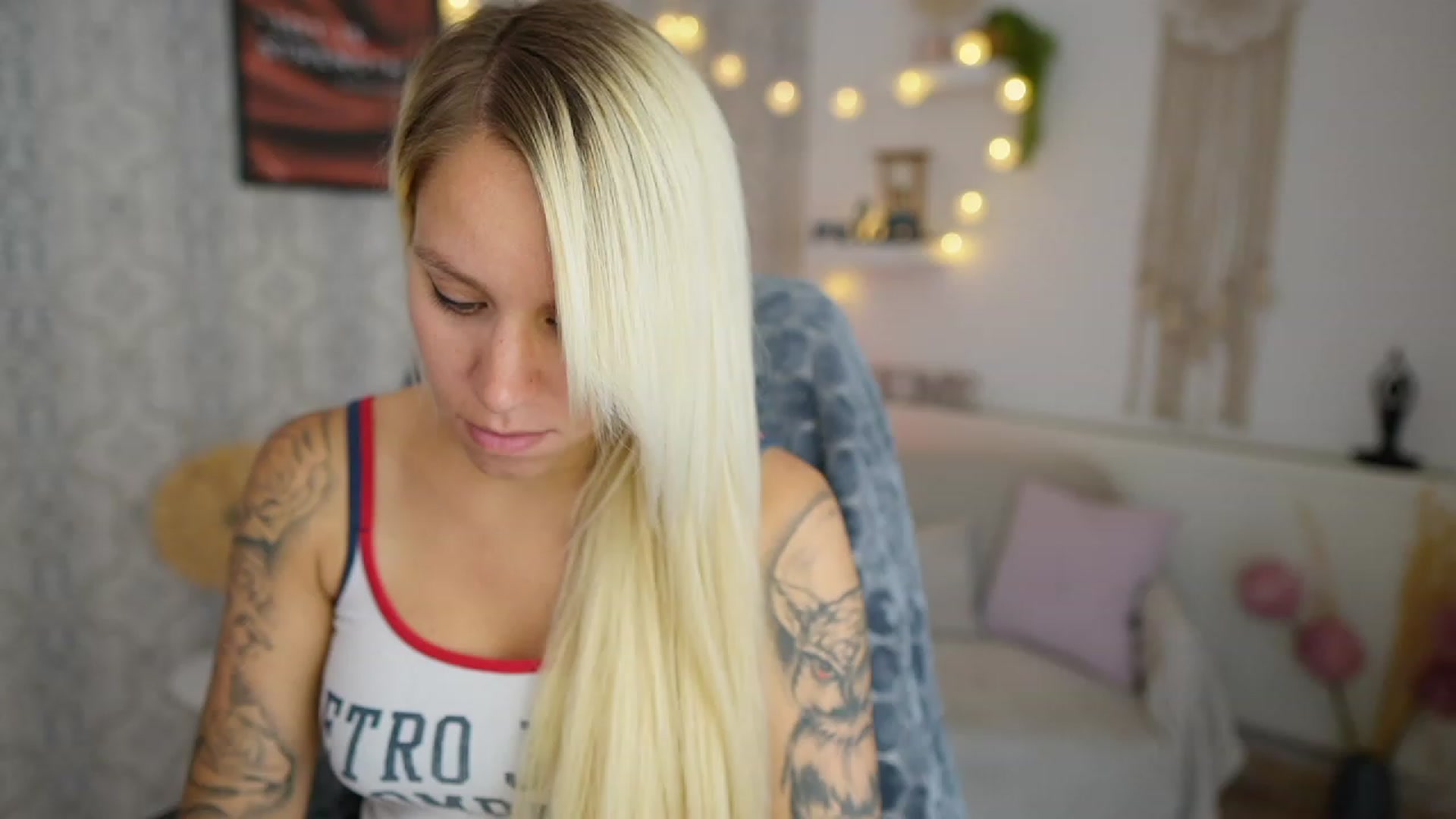 Gallery image thumbnail from Cherry__Blond's myfreecams stream on, 08/03/2023, 09:59 image 5 of 20