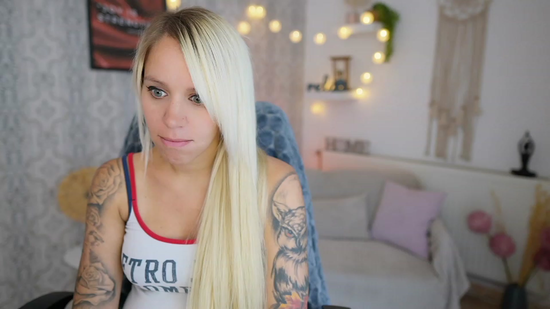 Gallery image thumbnail from Cherry__Blond's myfreecams stream on, 08/03/2023, 09:59 image 12 of 20