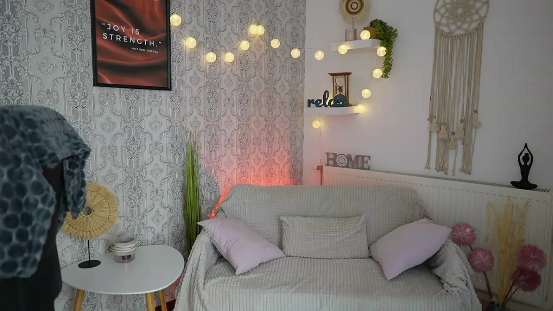 Gallery image thumbnail from Cherry__Blond's myfreecams stream on, 08/04/2023, 09:24 image 13 of 20