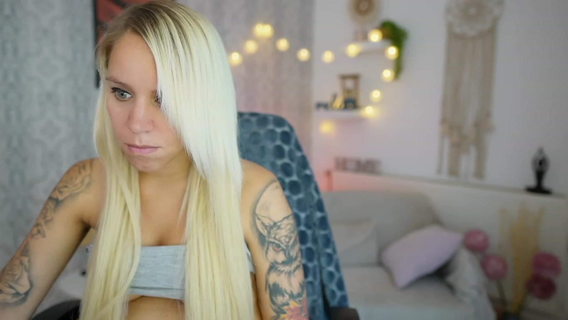 Gallery image thumbnail from Cherry__Blond's myfreecams stream on, 08/04/2023, 10:00 image 8 of 20