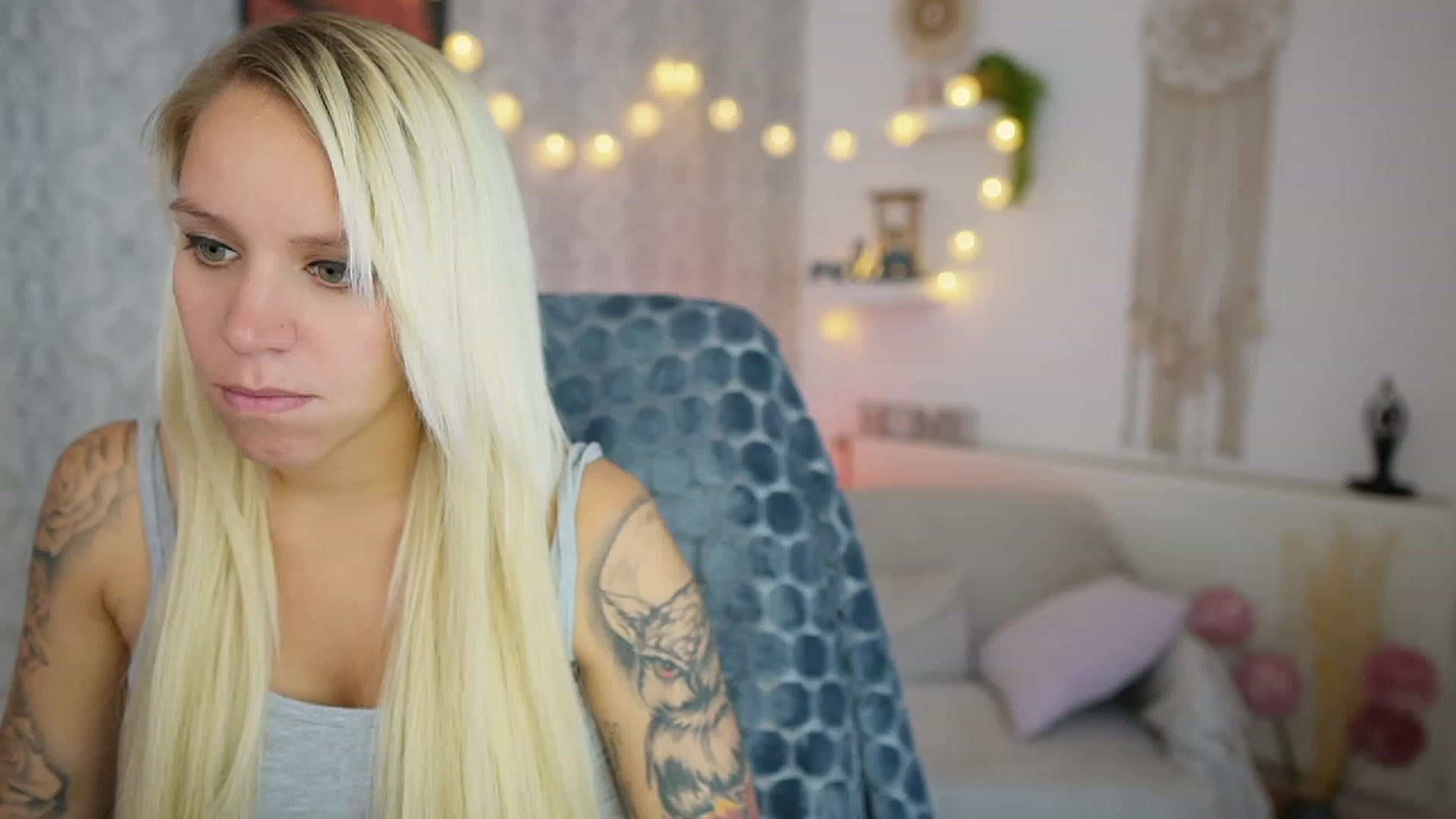 Gallery image thumbnail from Cherry__Blond's myfreecams stream on, 08/04/2023, 10:00 image 12 of 20