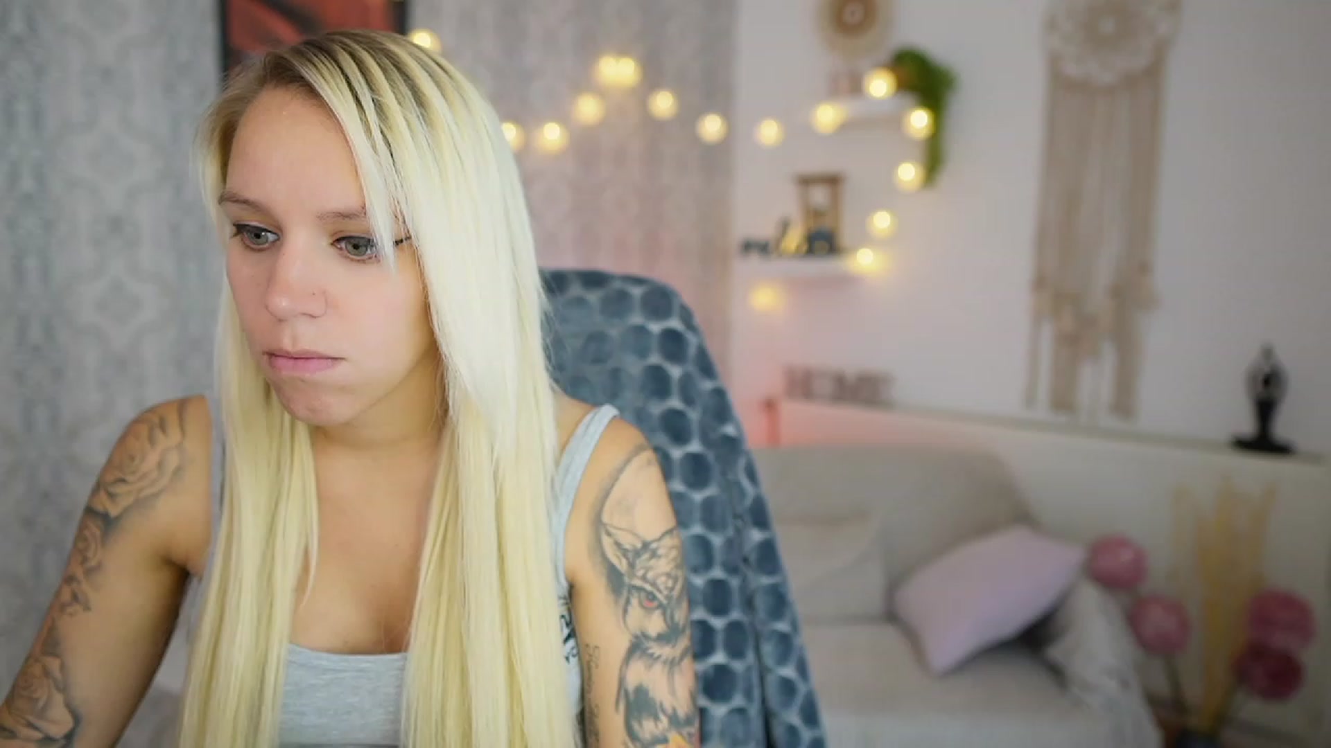Gallery image thumbnail from Cherry__Blond's myfreecams stream on, 08/04/2023, 11:20 image 6 of 20