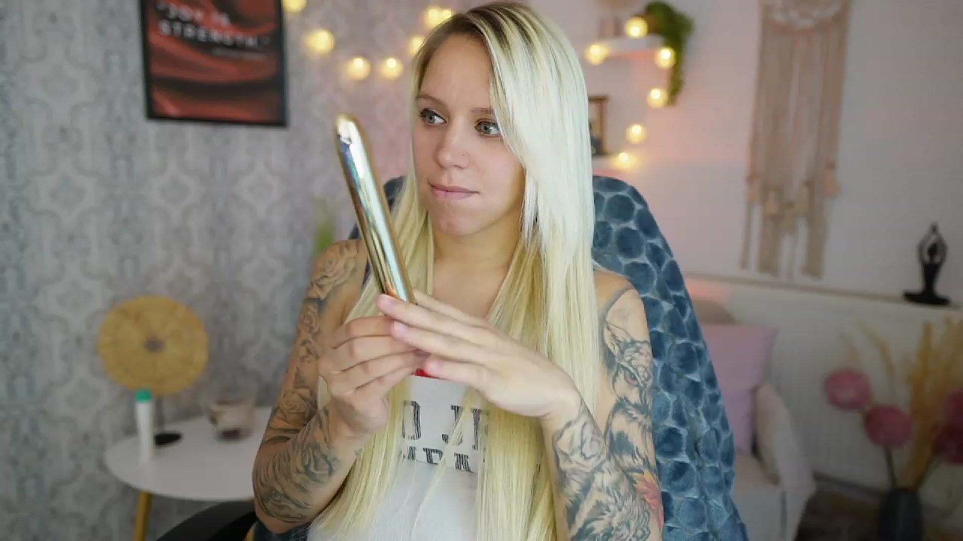 Gallery image thumbnail from Cherry__Blond's myfreecams stream on, 08/07/2023, 08:20 image 7 of 20