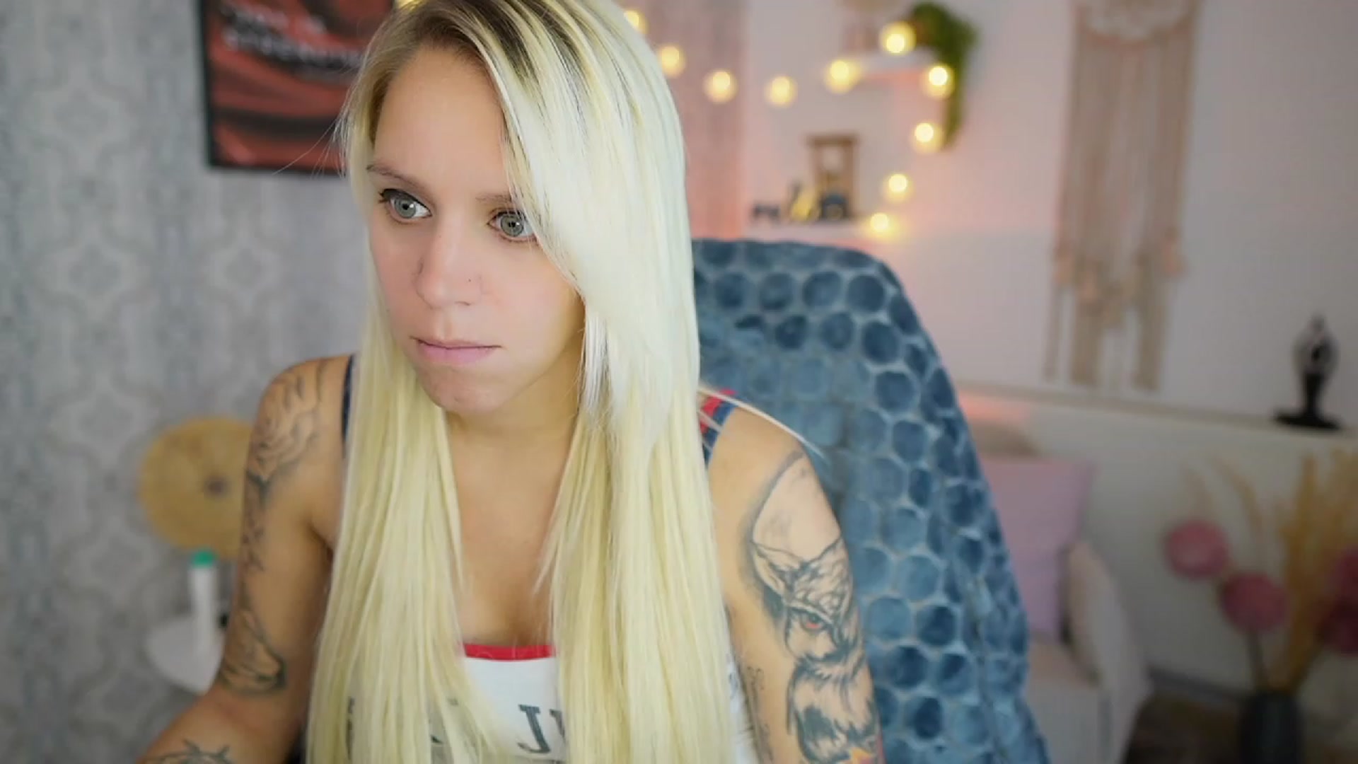 Gallery image thumbnail from Cherry__Blond's myfreecams stream on, 08/07/2023, 08:20 image 8 of 20
