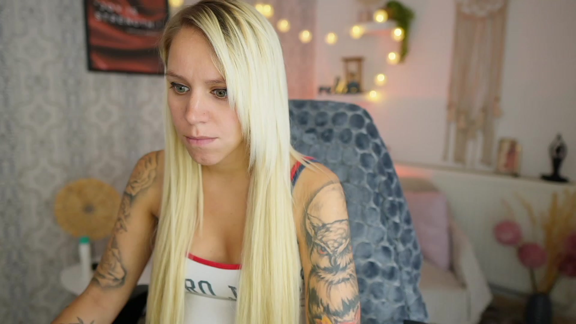 Gallery image thumbnail from Cherry__Blond's myfreecams stream on, 08/07/2023, 09:08 image 4 of 20