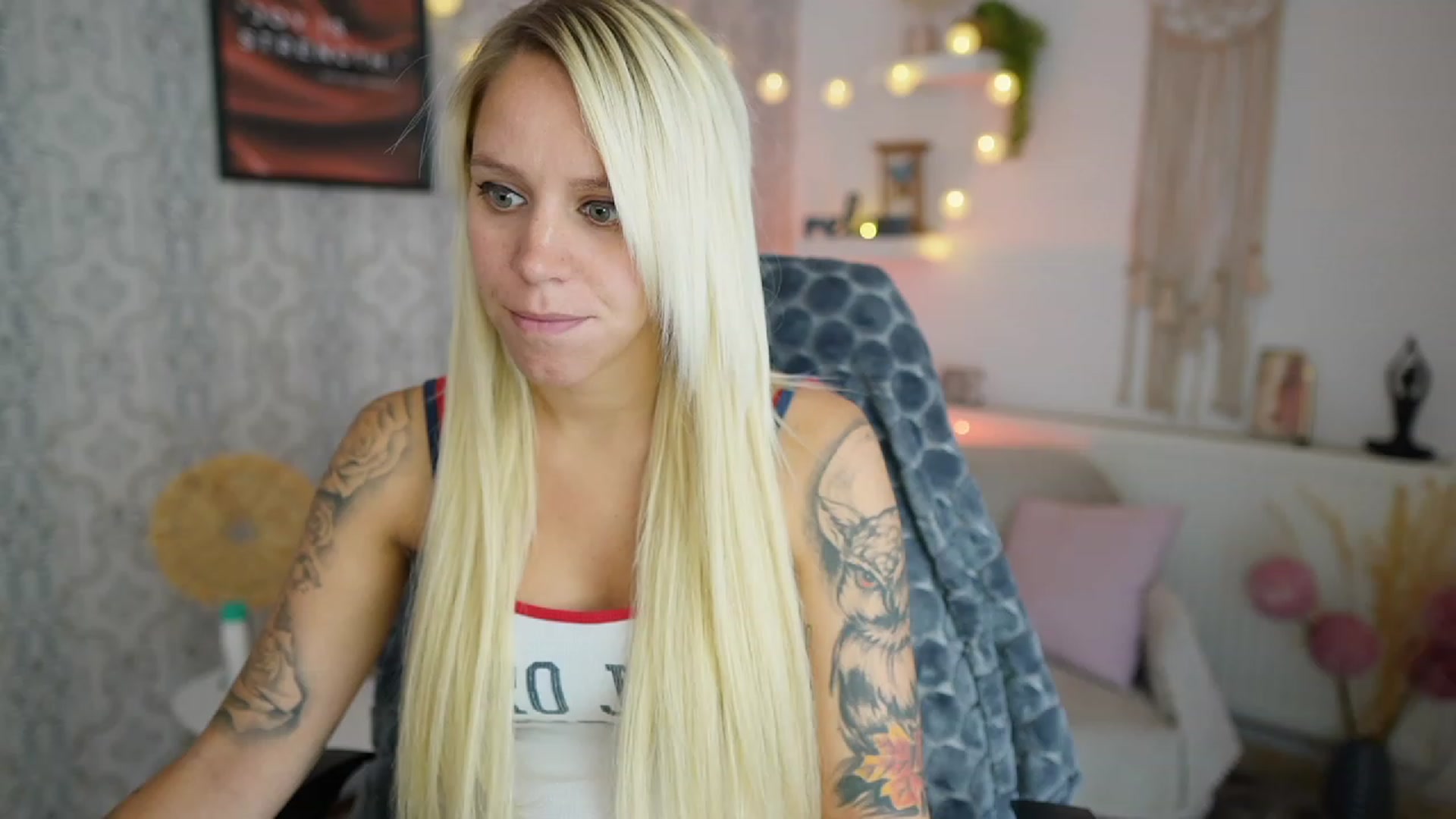 Gallery image thumbnail from Cherry__Blond's myfreecams stream on, 08/07/2023, 11:07 image 11 of 20