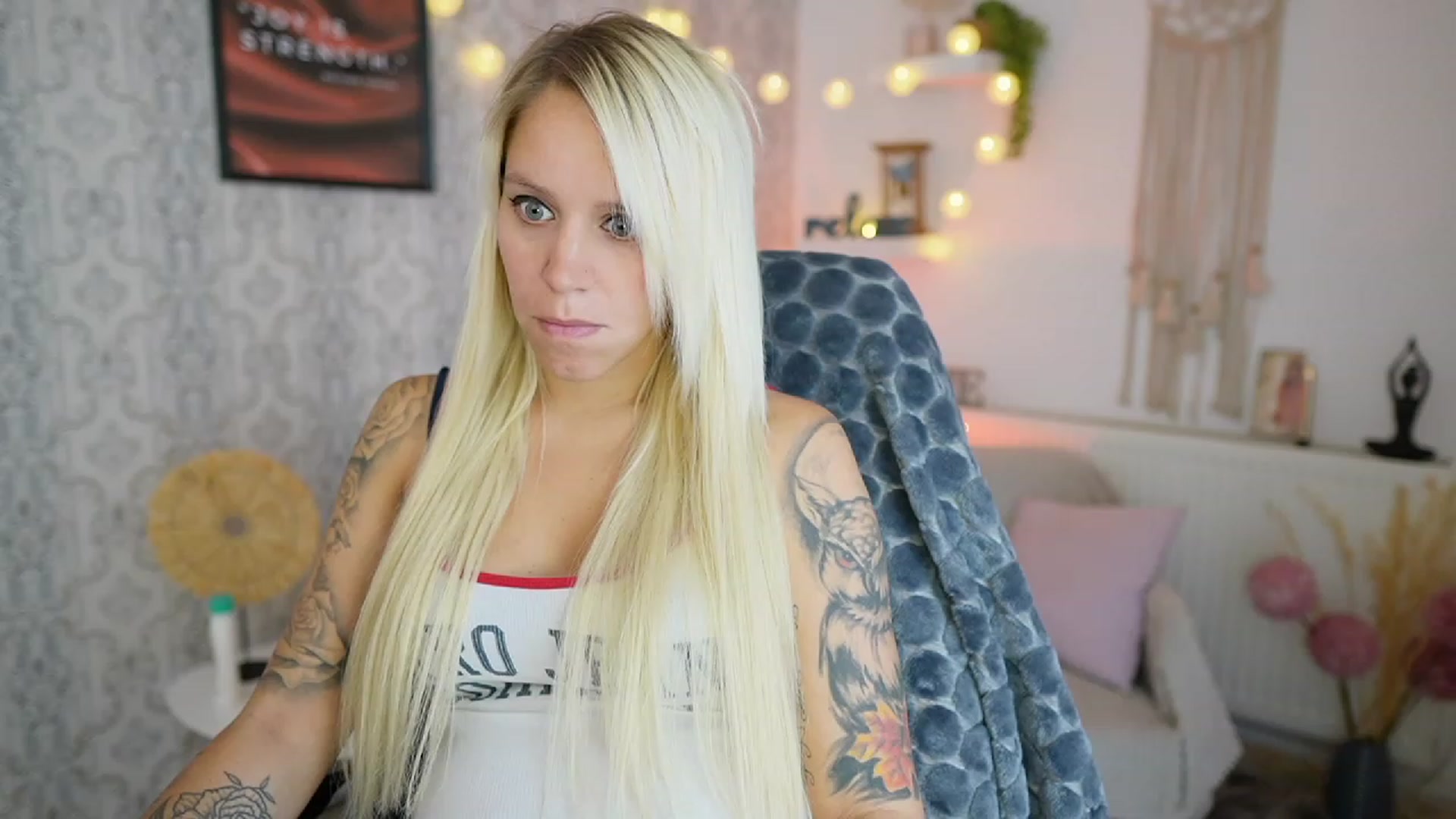 Gallery image thumbnail from Cherry__Blond's myfreecams stream on, 08/07/2023, 11:07 image 5 of 20