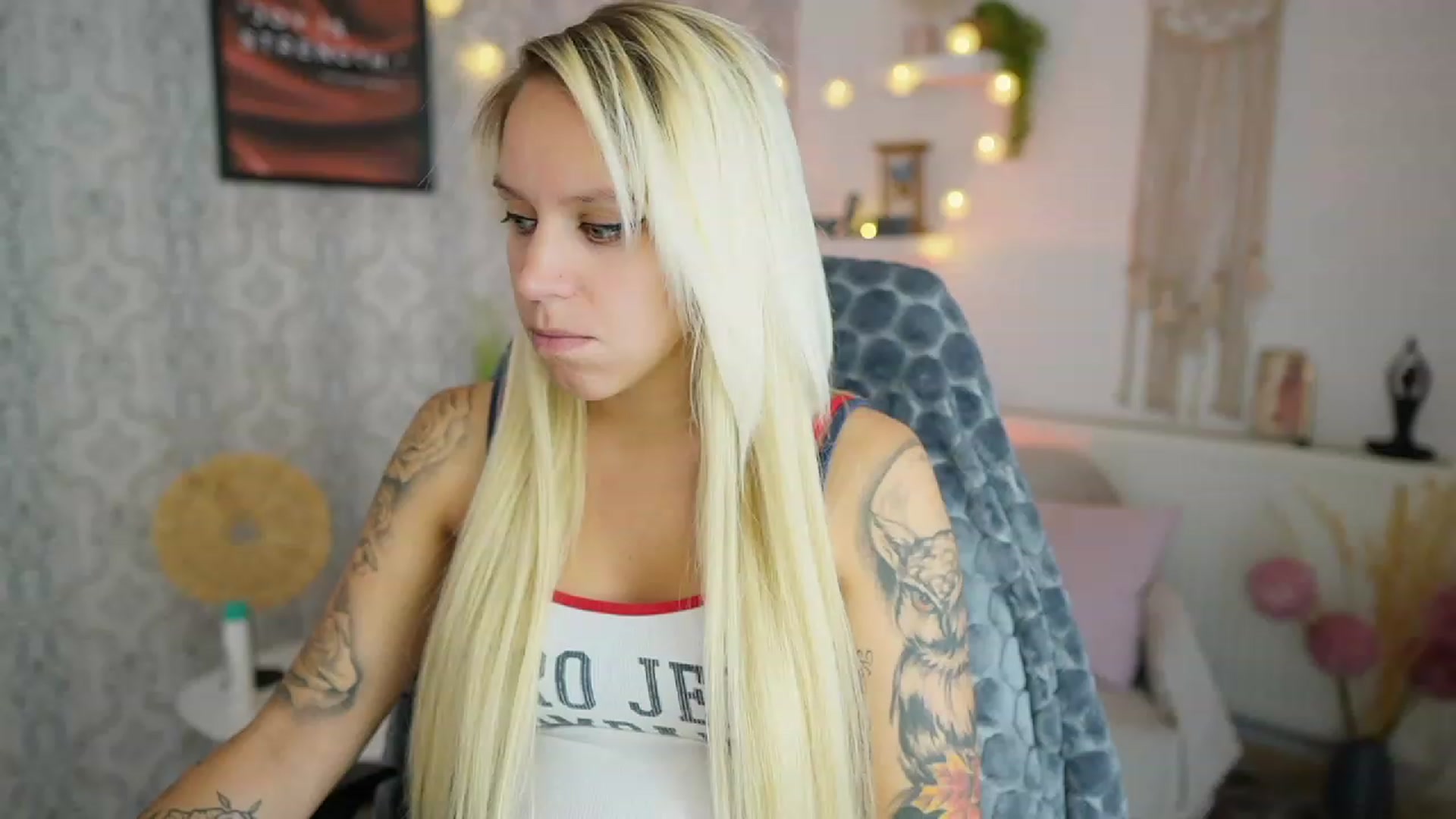 Gallery image thumbnail from Cherry__Blond's myfreecams stream on, 08/07/2023, 11:07 image 17 of 20