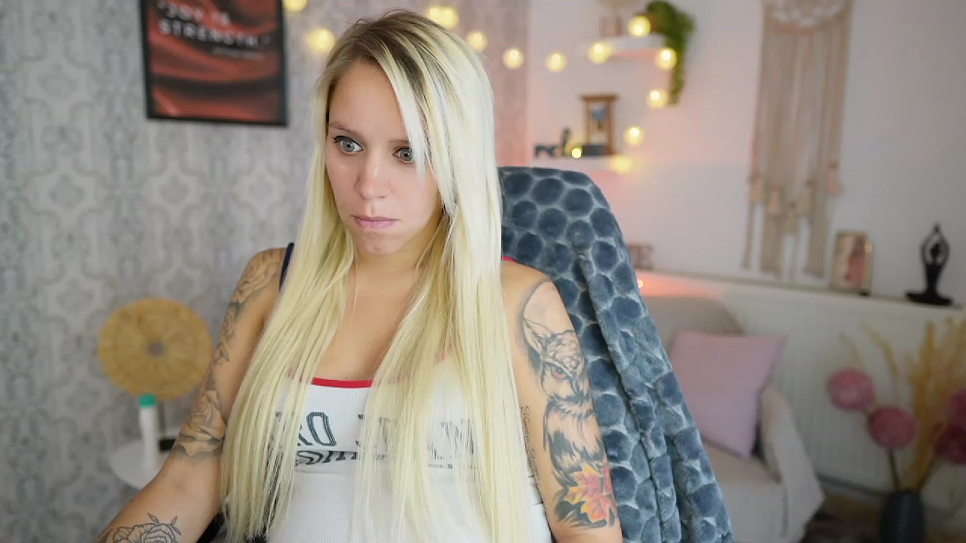 Gallery image thumbnail from Cherry__Blond's myfreecams stream on, 08/07/2023, 11:07 image 6 of 20