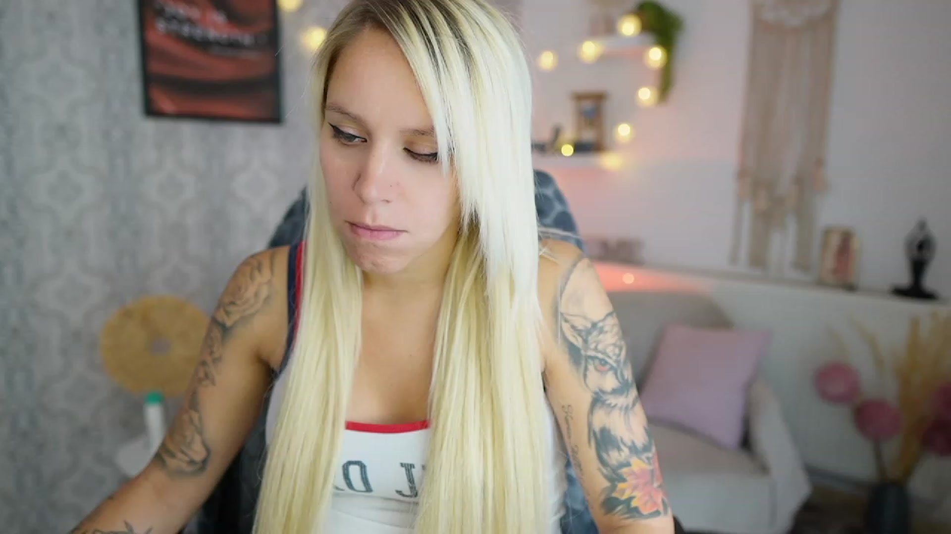 Gallery image thumbnail from Cherry__Blond's myfreecams stream on, 08/07/2023, 11:07 image 18 of 20