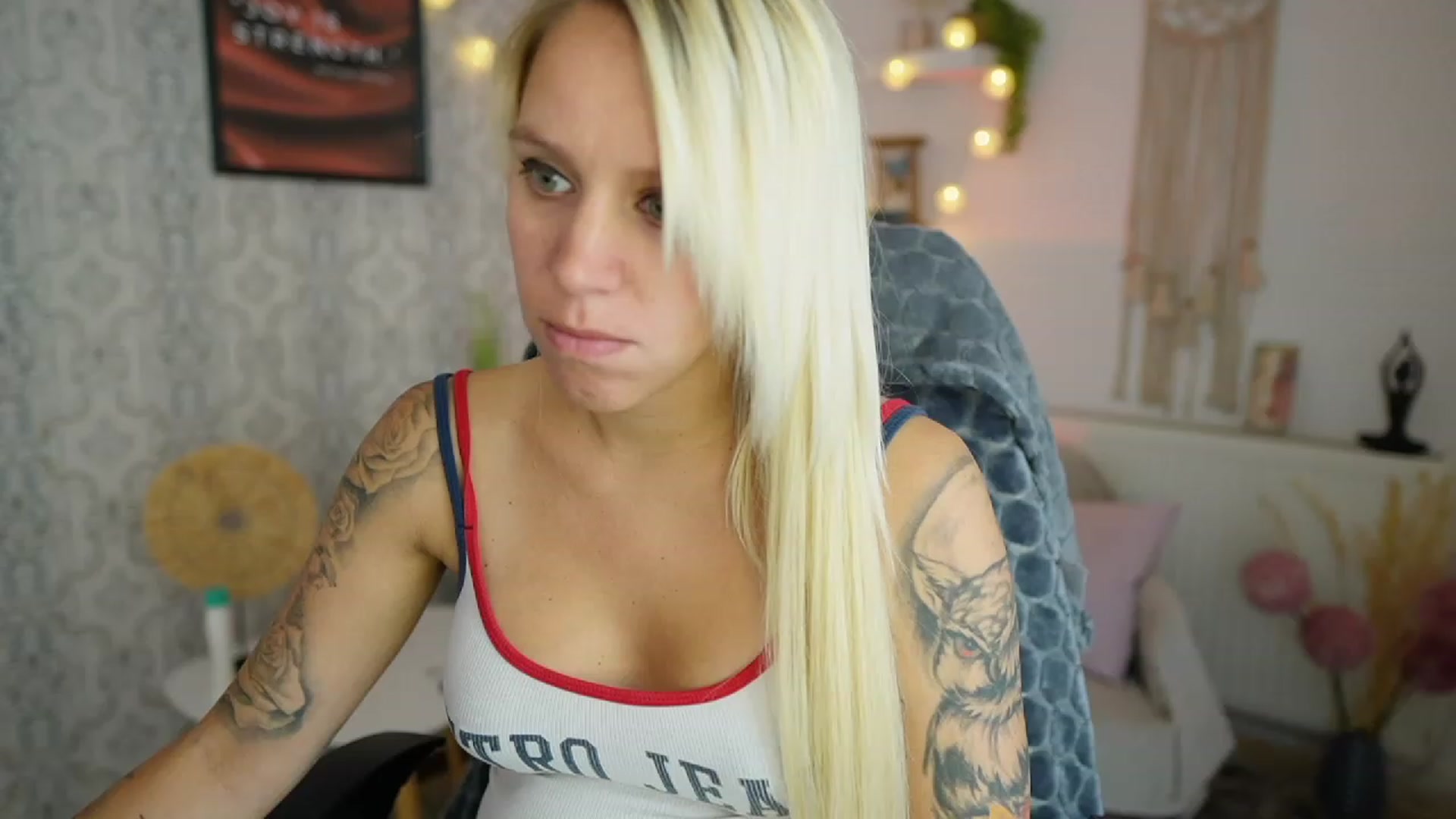 Gallery image thumbnail from Cherry__Blond's myfreecams stream on, 08/07/2023, 12:50 image 5 of 20