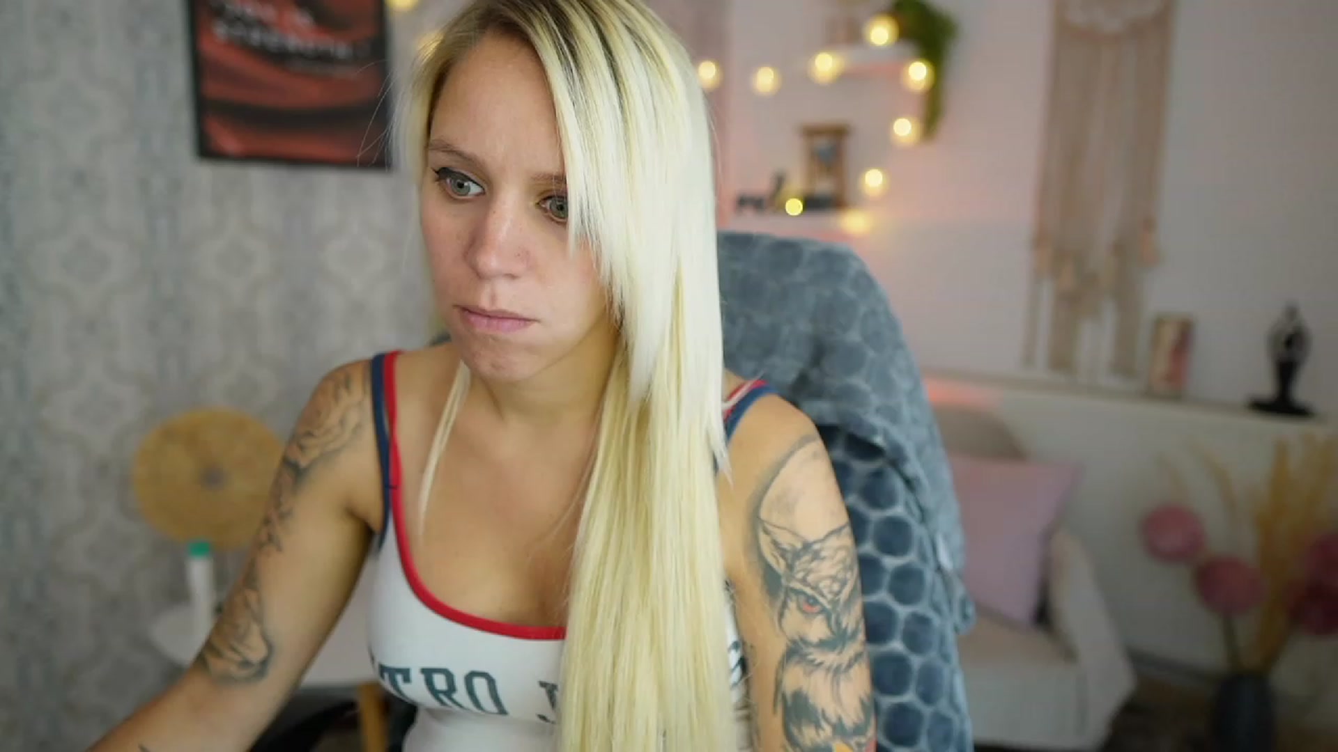 Gallery image thumbnail from Cherry__Blond's myfreecams stream on, 08/07/2023, 12:50 image 9 of 20