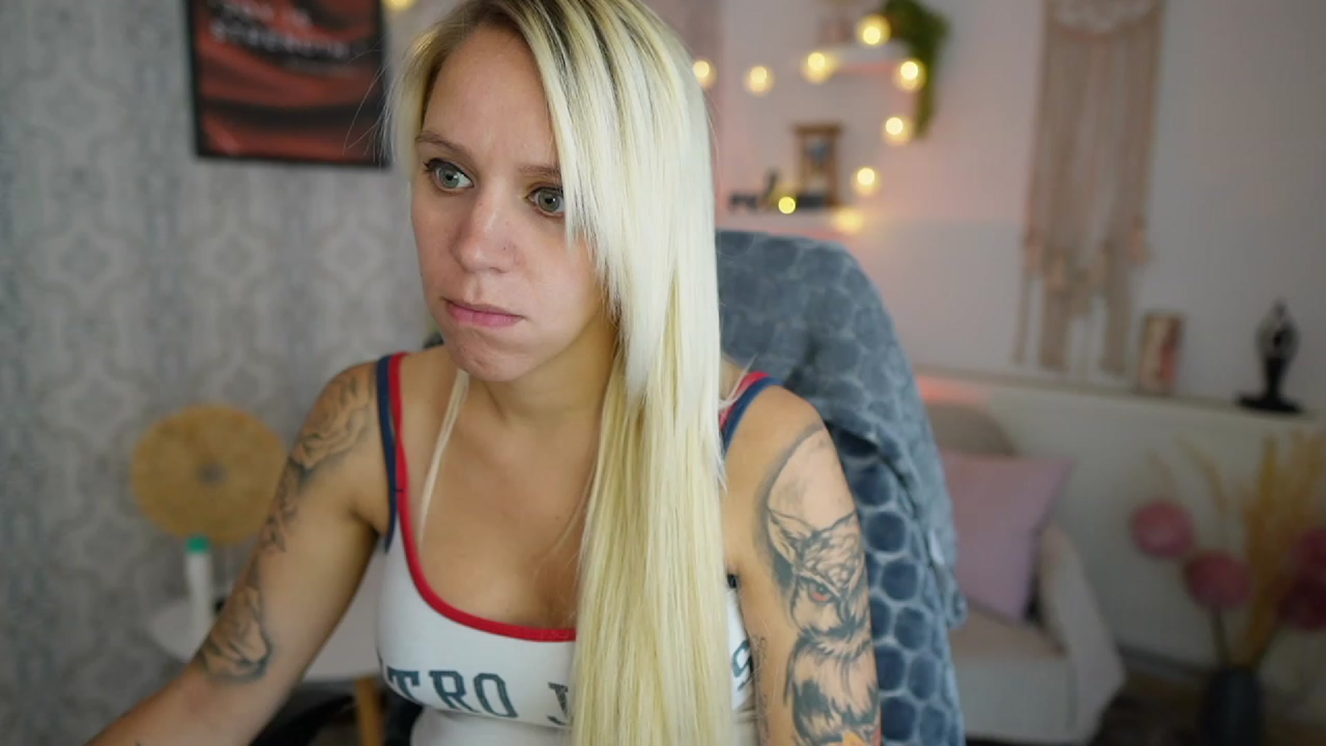 Gallery image thumbnail from Cherry__Blond's myfreecams stream on, 08/07/2023, 12:50 image 8 of 20