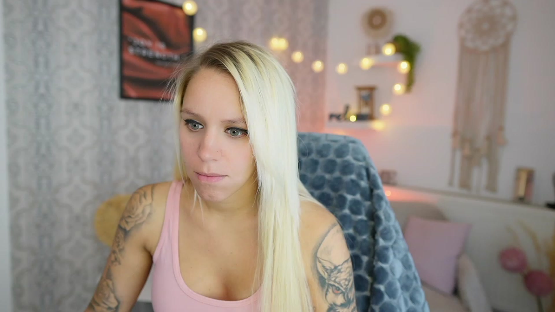Gallery image thumbnail from Cherry__Blond's myfreecams stream on, 08/08/2023, 09:20 image 9 of 20