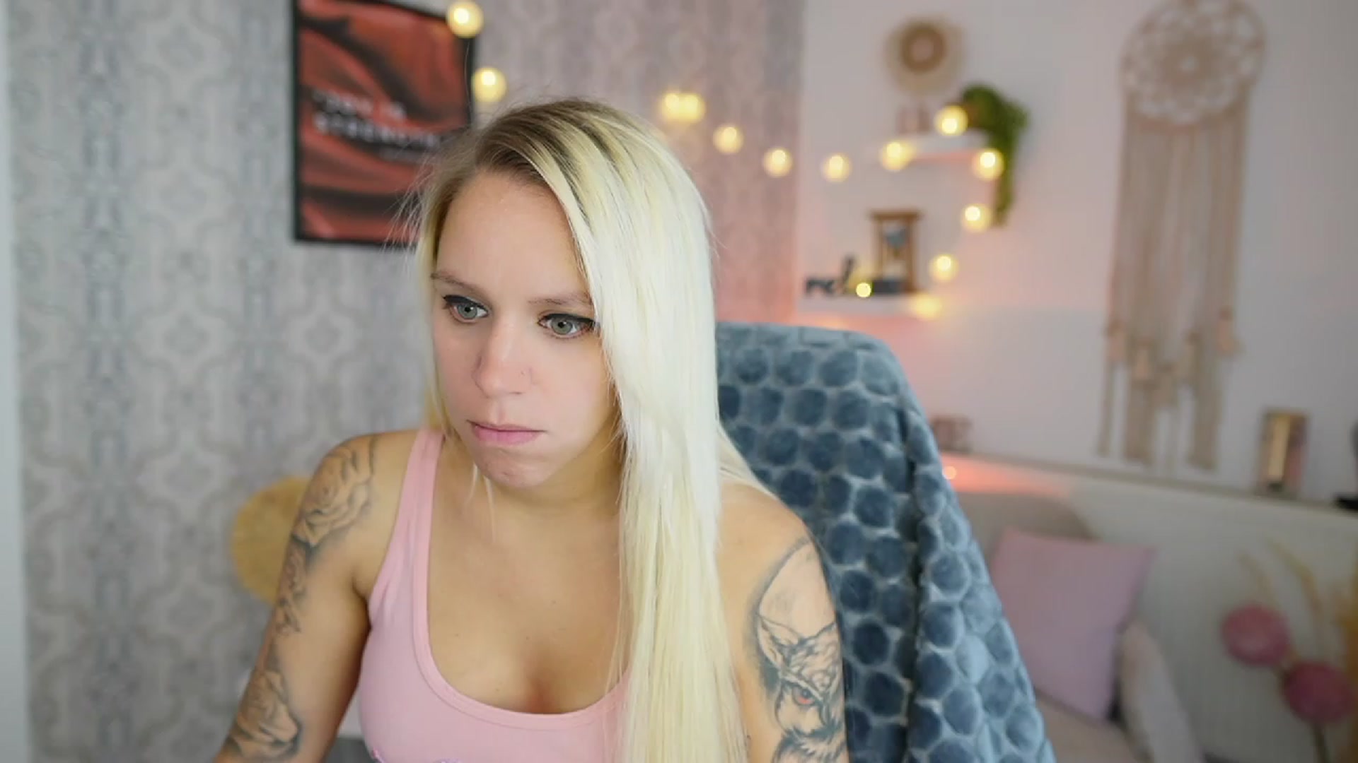 Gallery image thumbnail from Cherry__Blond's myfreecams stream on, 08/08/2023, 09:20 image 8 of 20