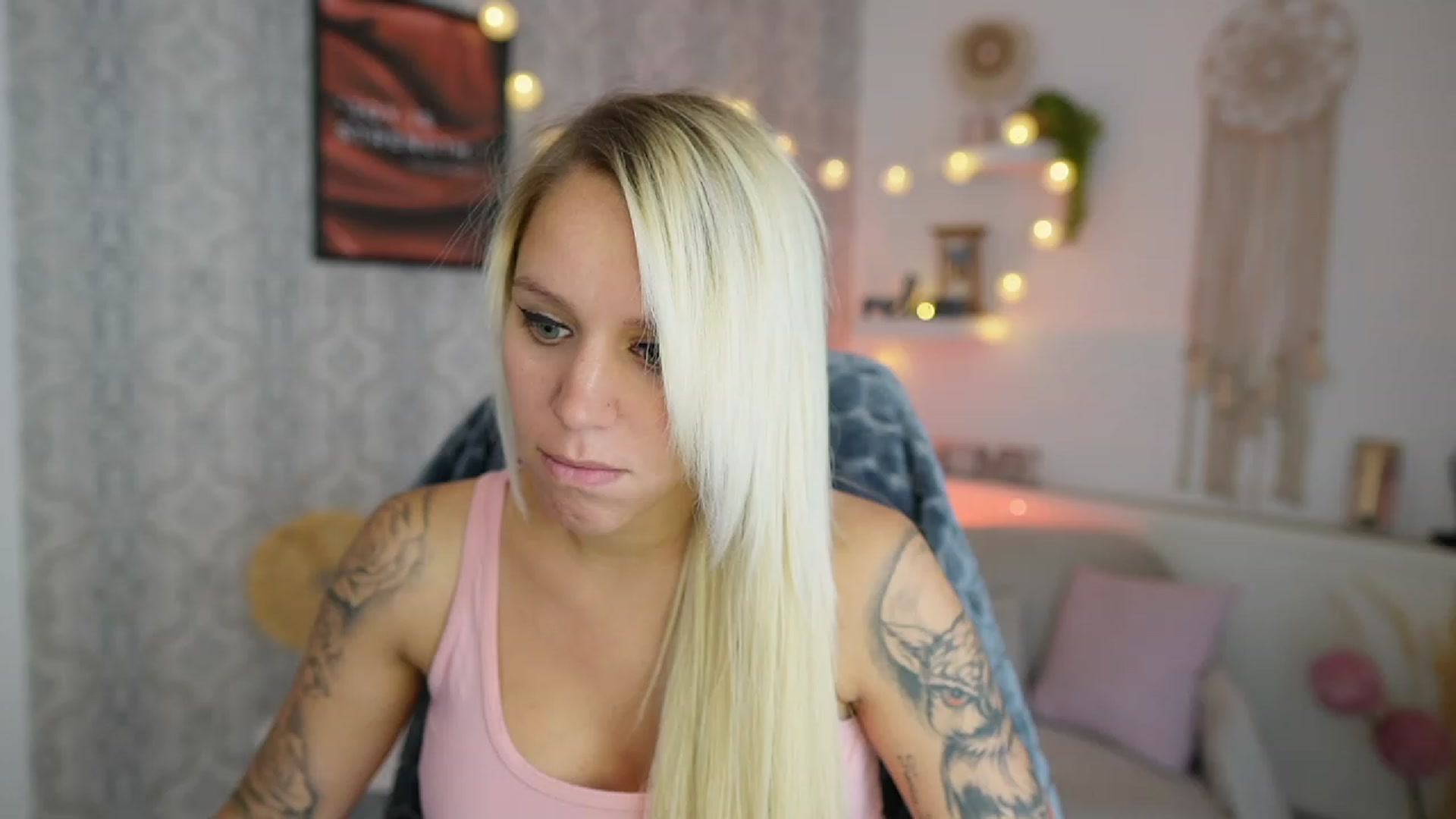 Gallery image thumbnail from Cherry__Blond's myfreecams stream on, 08/08/2023, 09:20 image 14 of 20