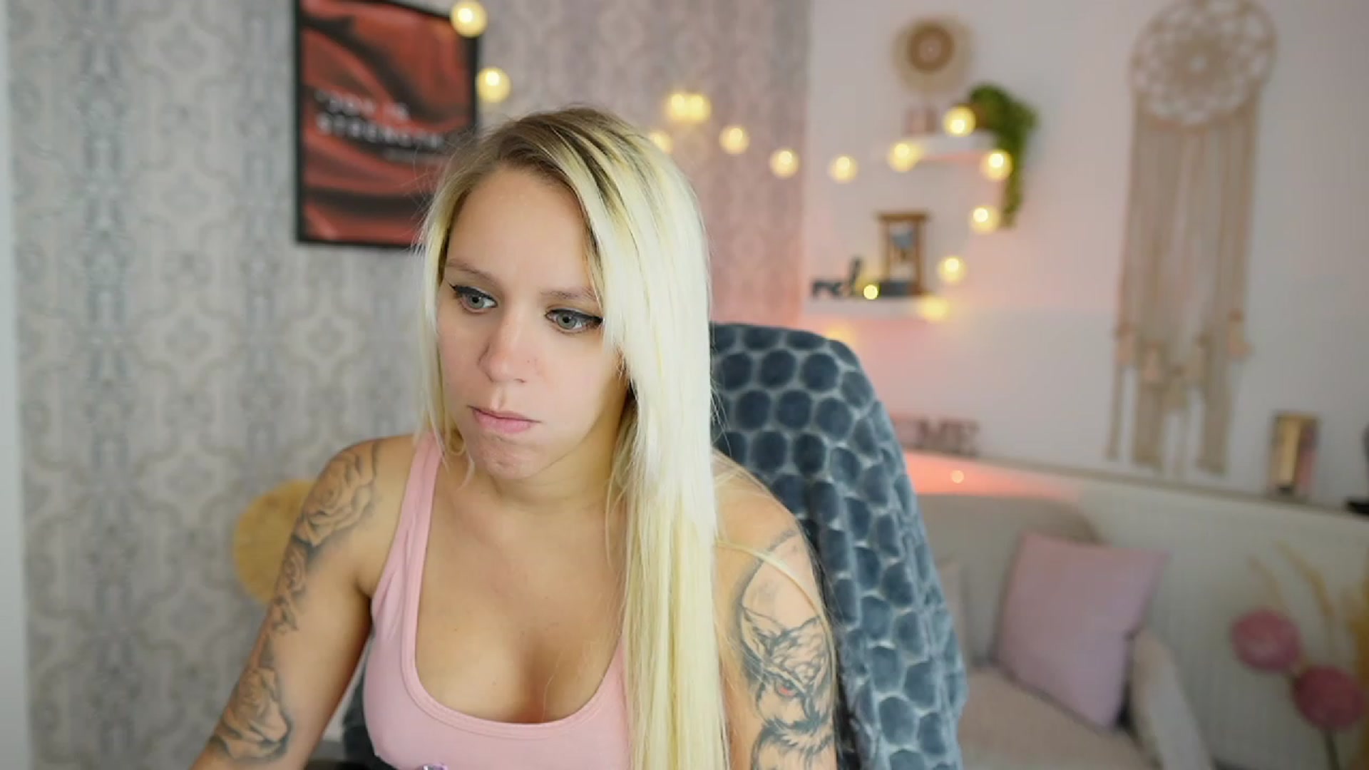 Gallery image thumbnail from Cherry__Blond's myfreecams stream on, 08/08/2023, 10:42 image 1 of 20