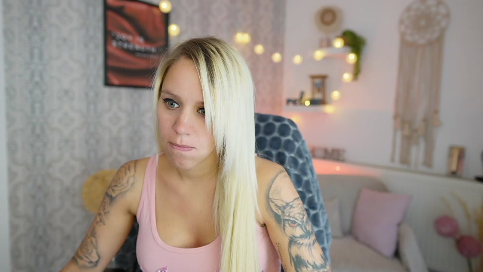 Gallery image thumbnail from Cherry__Blond's myfreecams stream on, 08/08/2023, 10:42 image 7 of 20