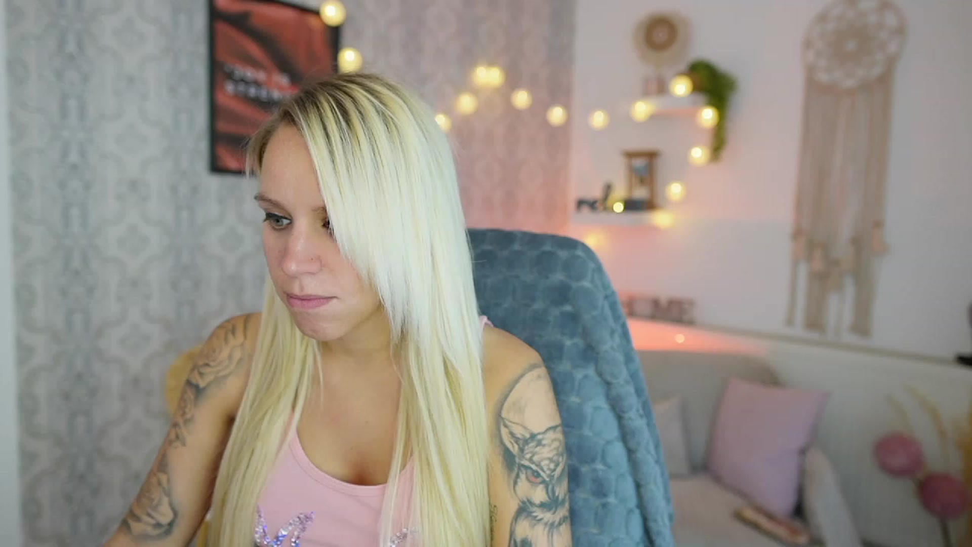 Gallery image thumbnail from Cherry__Blond's myfreecams stream on, 08/08/2023, 12:45 image 7 of 20