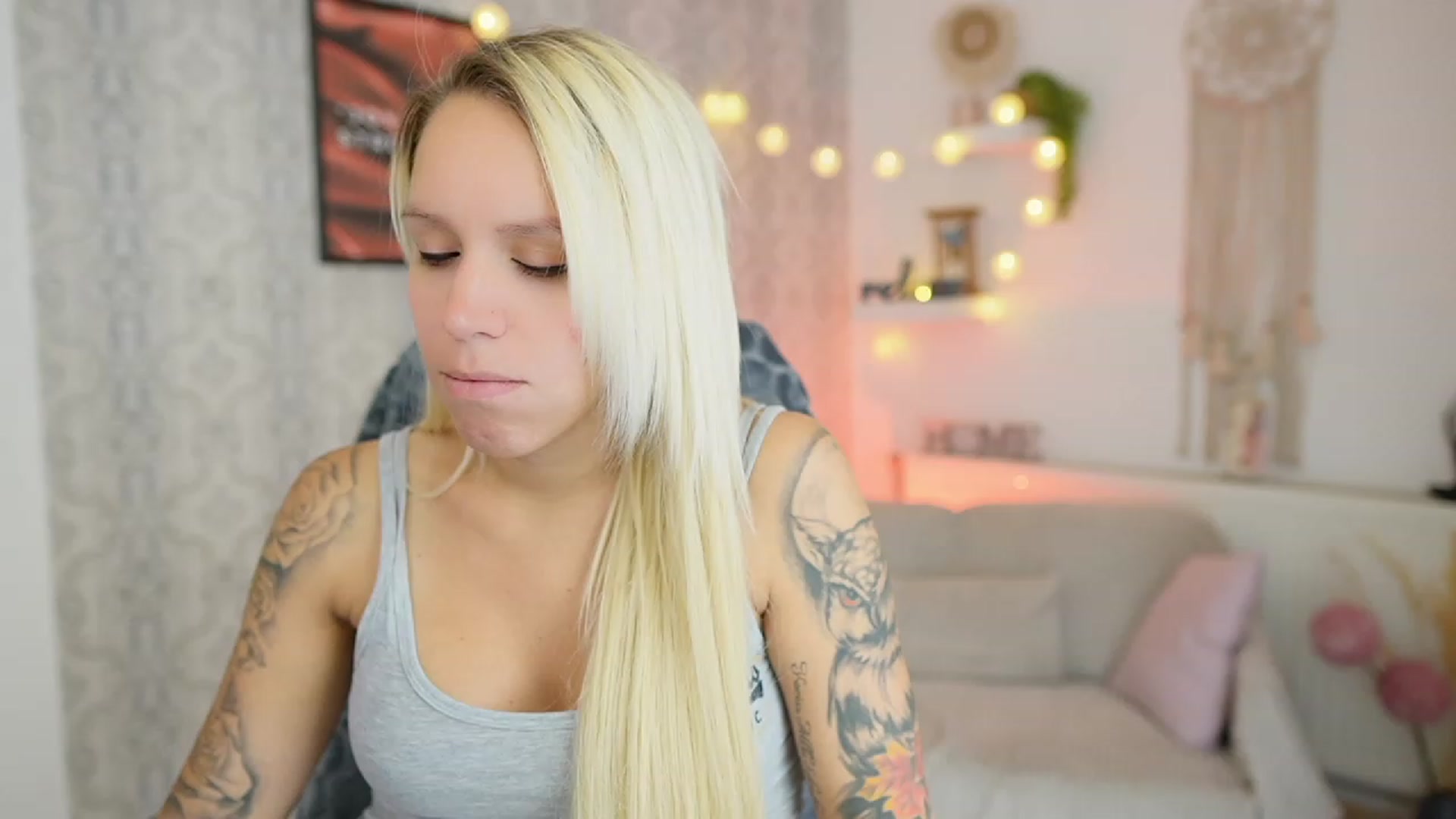 Gallery image thumbnail from Cherry__Blond's myfreecams stream on, 08/09/2023, 09:05 image 6 of 20