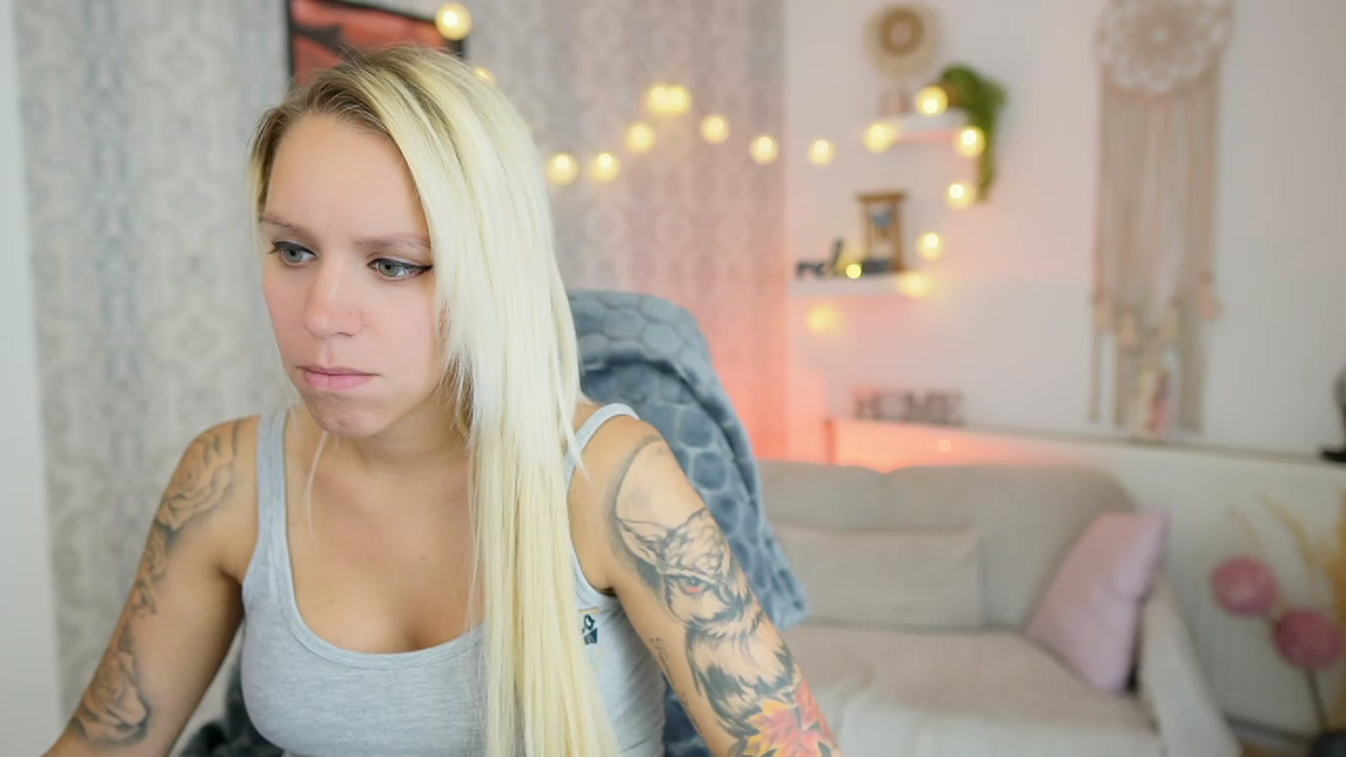 Gallery image thumbnail from Cherry__Blond's myfreecams stream on, 08/09/2023, 10:56 image 8 of 20