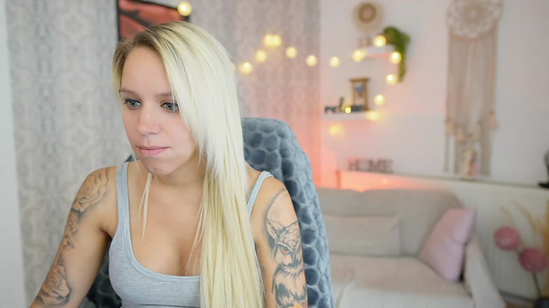 Gallery image thumbnail from Cherry__Blond's myfreecams stream on, 08/09/2023, 12:45 image 1 of 20