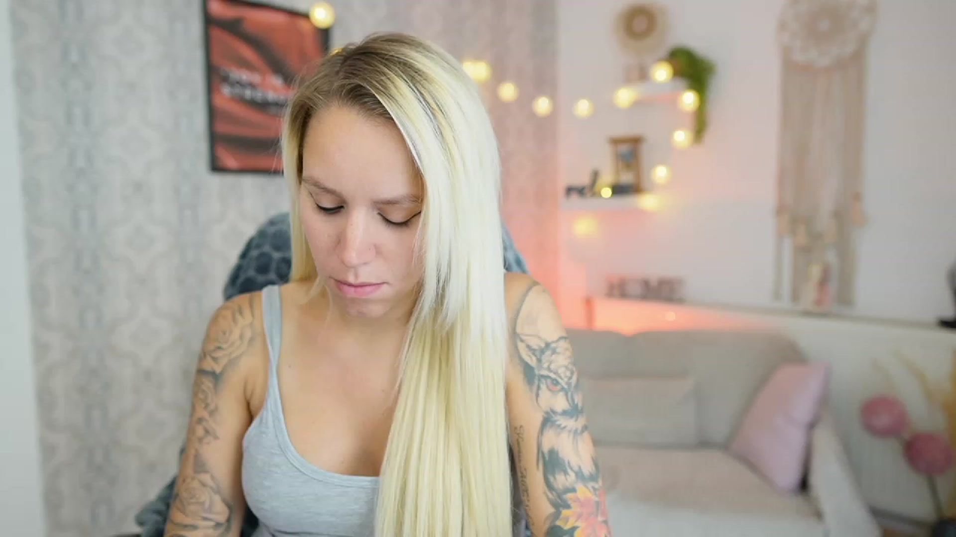 Gallery image thumbnail from Cherry__Blond's myfreecams stream on, 08/09/2023, 12:45 image 17 of 20