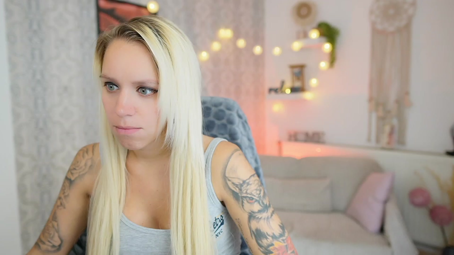 Gallery image thumbnail from Cherry__Blond's myfreecams stream on, 08/09/2023, 12:45 image 12 of 20
