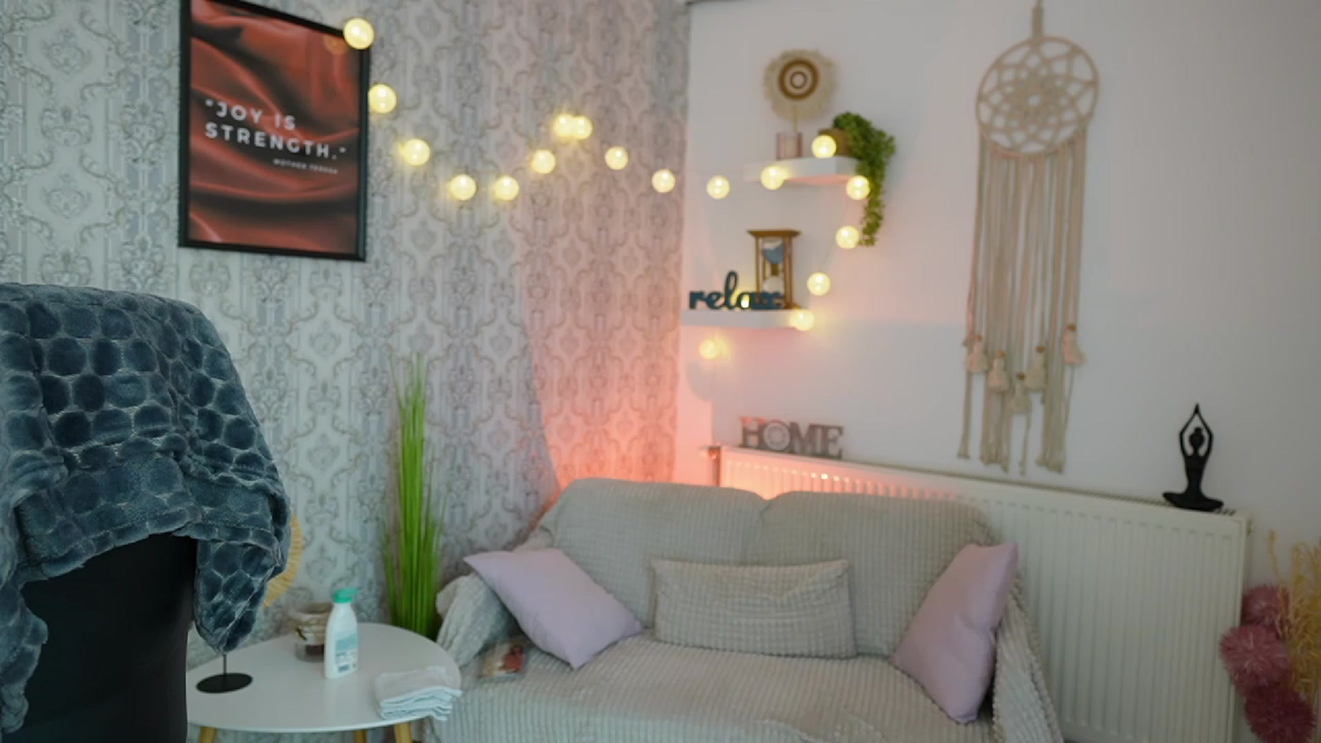 Gallery image thumbnail from Cherry__Blond's myfreecams stream on, 08/10/2023, 08:48 image 16 of 20