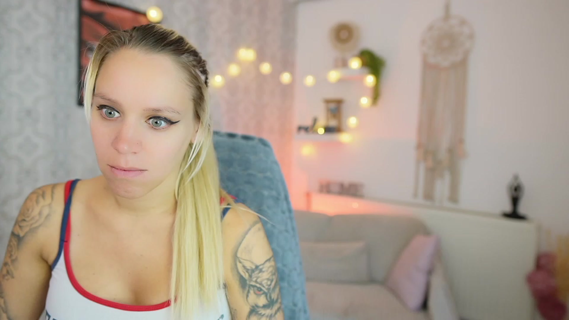 Gallery image thumbnail from Cherry__Blond's myfreecams stream on, 08/10/2023, 10:56 image 1 of 20