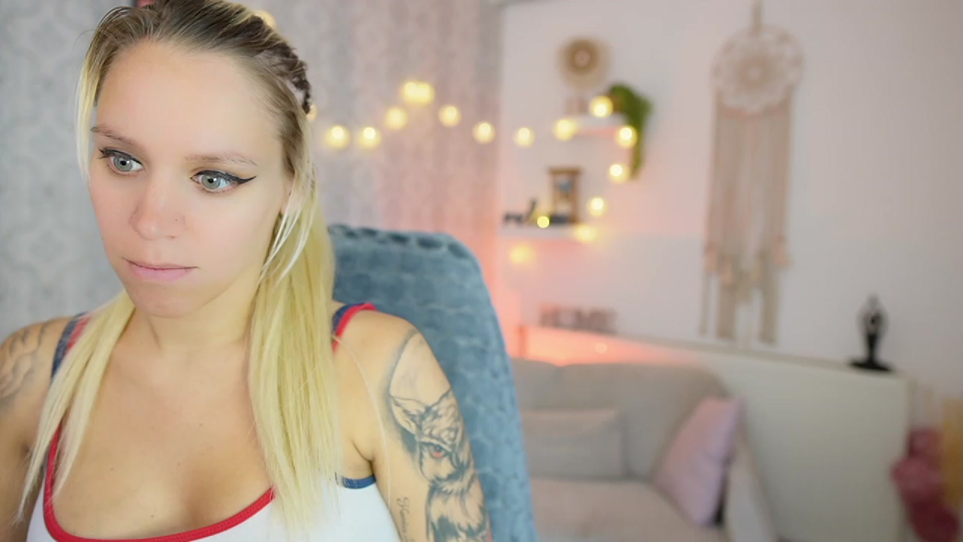 Gallery image thumbnail from Cherry__Blond's myfreecams stream on, 08/10/2023, 10:56 image 11 of 20