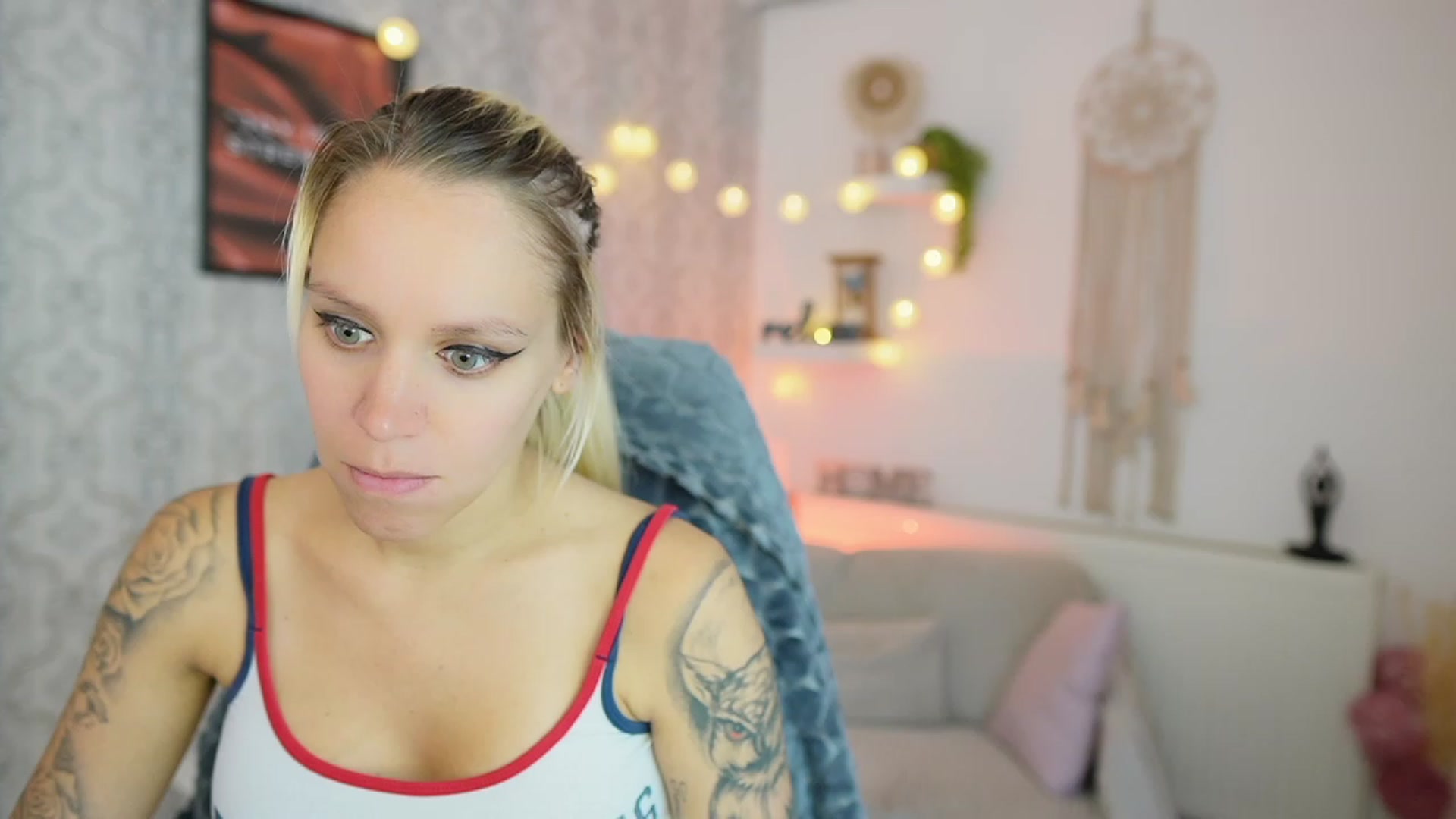 Gallery image thumbnail from Cherry__Blond's myfreecams stream on, 08/10/2023, 12:38 image 5 of 20