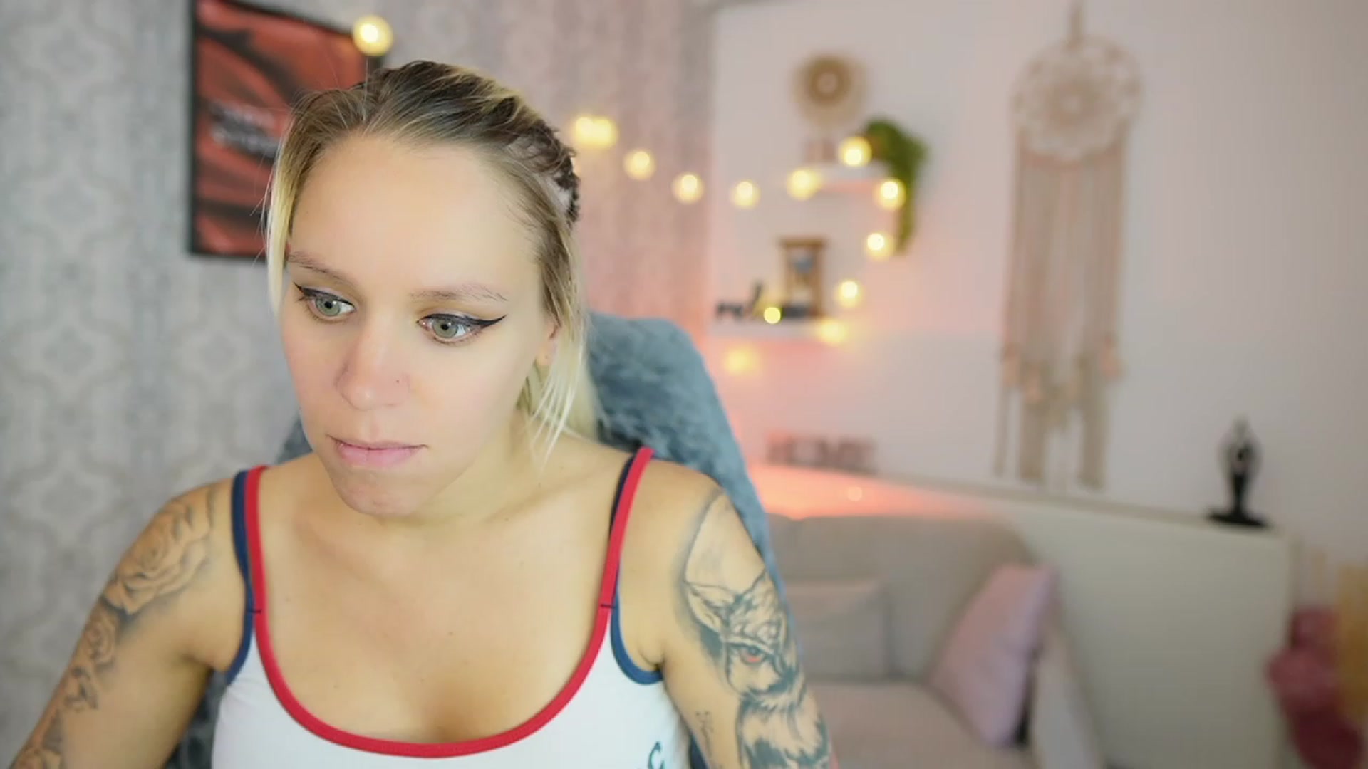 Gallery image thumbnail from Cherry__Blond's myfreecams stream on, 08/10/2023, 12:38 image 2 of 20