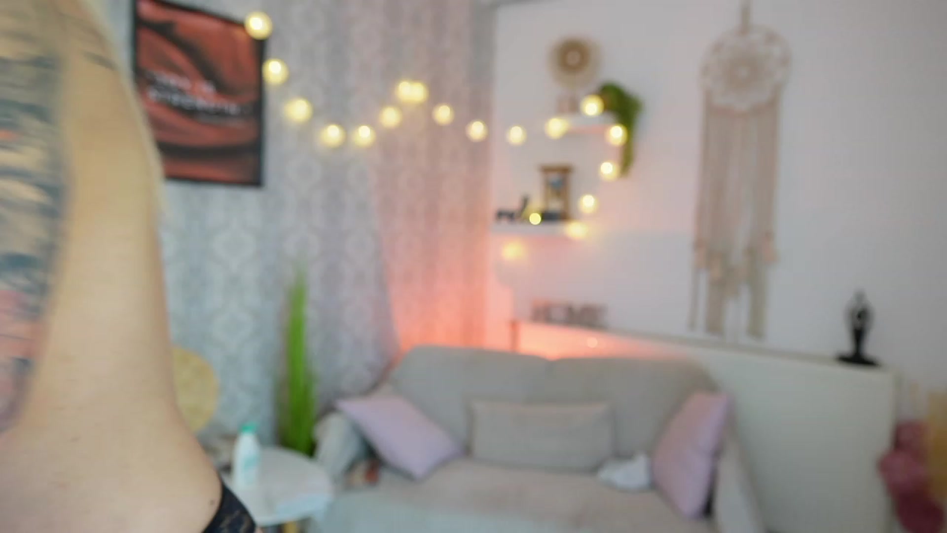 Gallery image thumbnail from Cherry__Blond's myfreecams stream on, 08/10/2023, 12:38 image 19 of 20